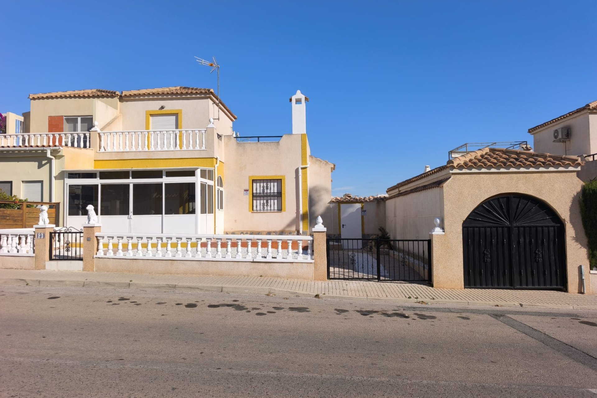 Resale - Apartment / Flat * - Orihuela Costa * - Punta Prima *