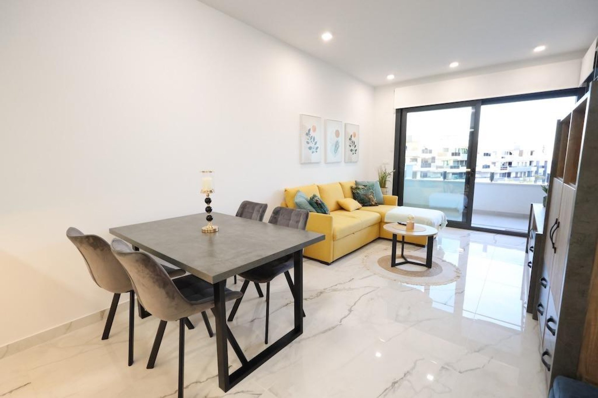 Resale - Apartment / Flat * - Orihuela Costa * - Punta Prima *