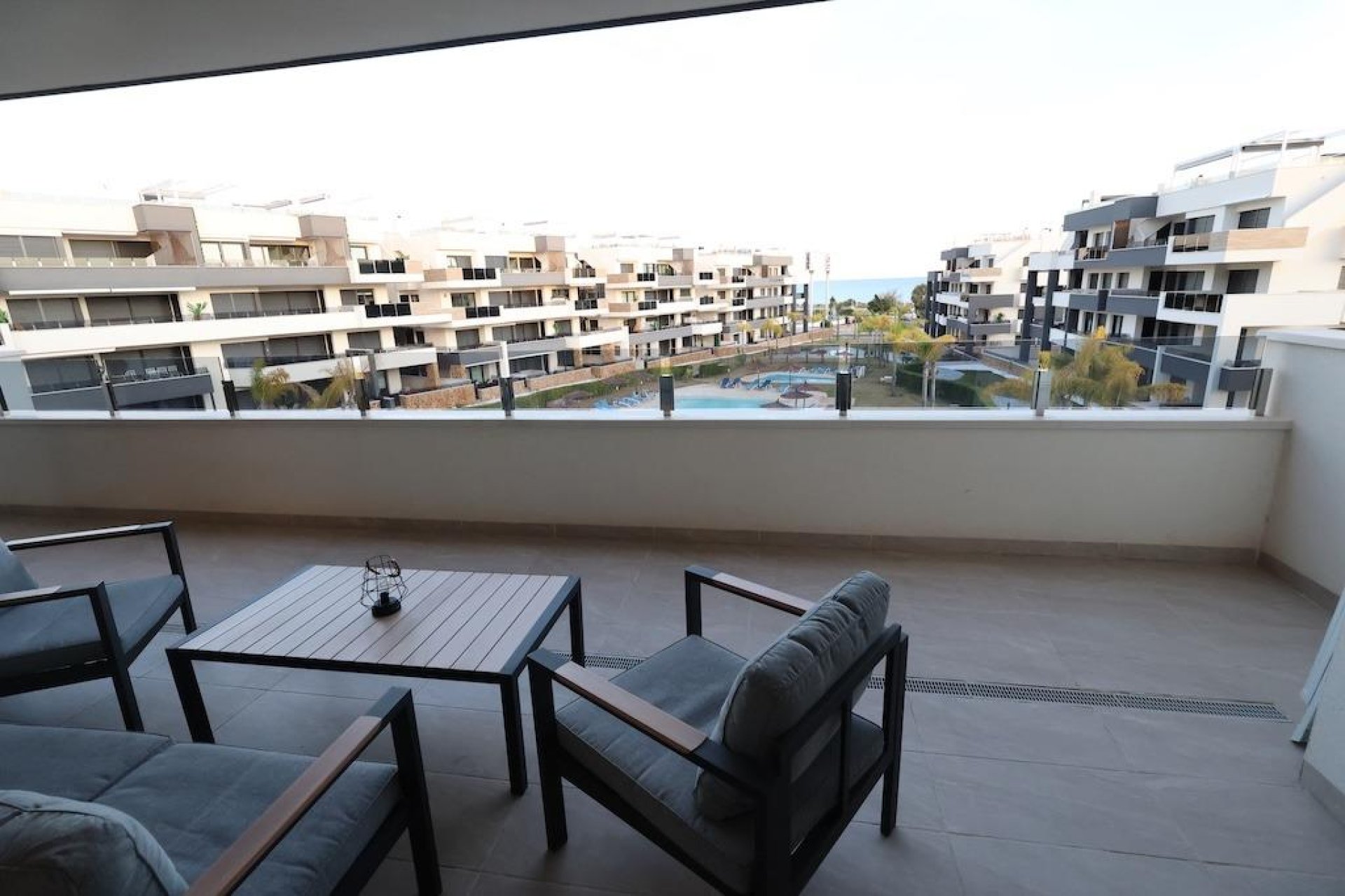 Resale - Apartment / Flat * - Orihuela Costa * - Punta Prima *