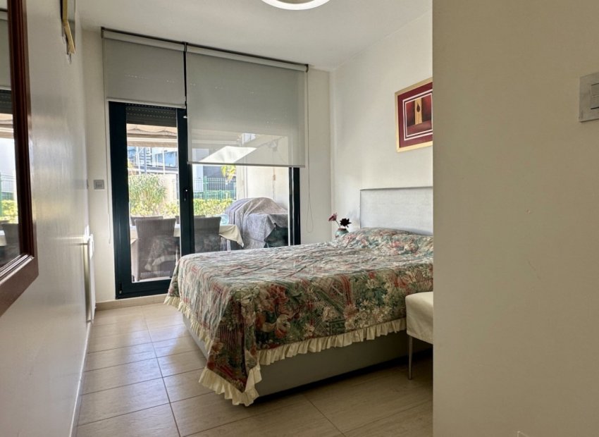 Resale - Apartment / Flat * - Orihuela Costa * - Punta Prima