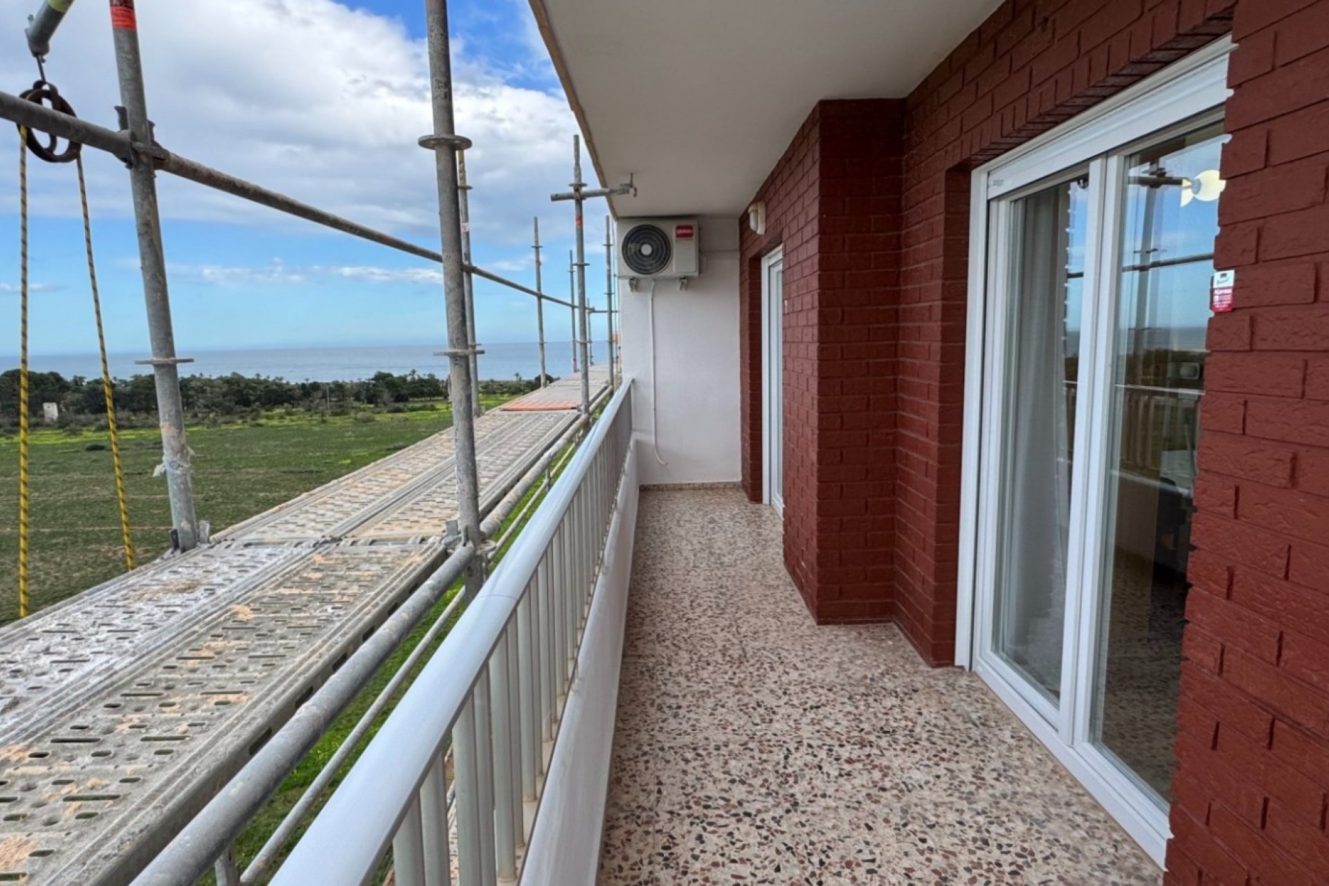 Resale - Apartment / Flat * - Orihuela Costa * - Punta Prima