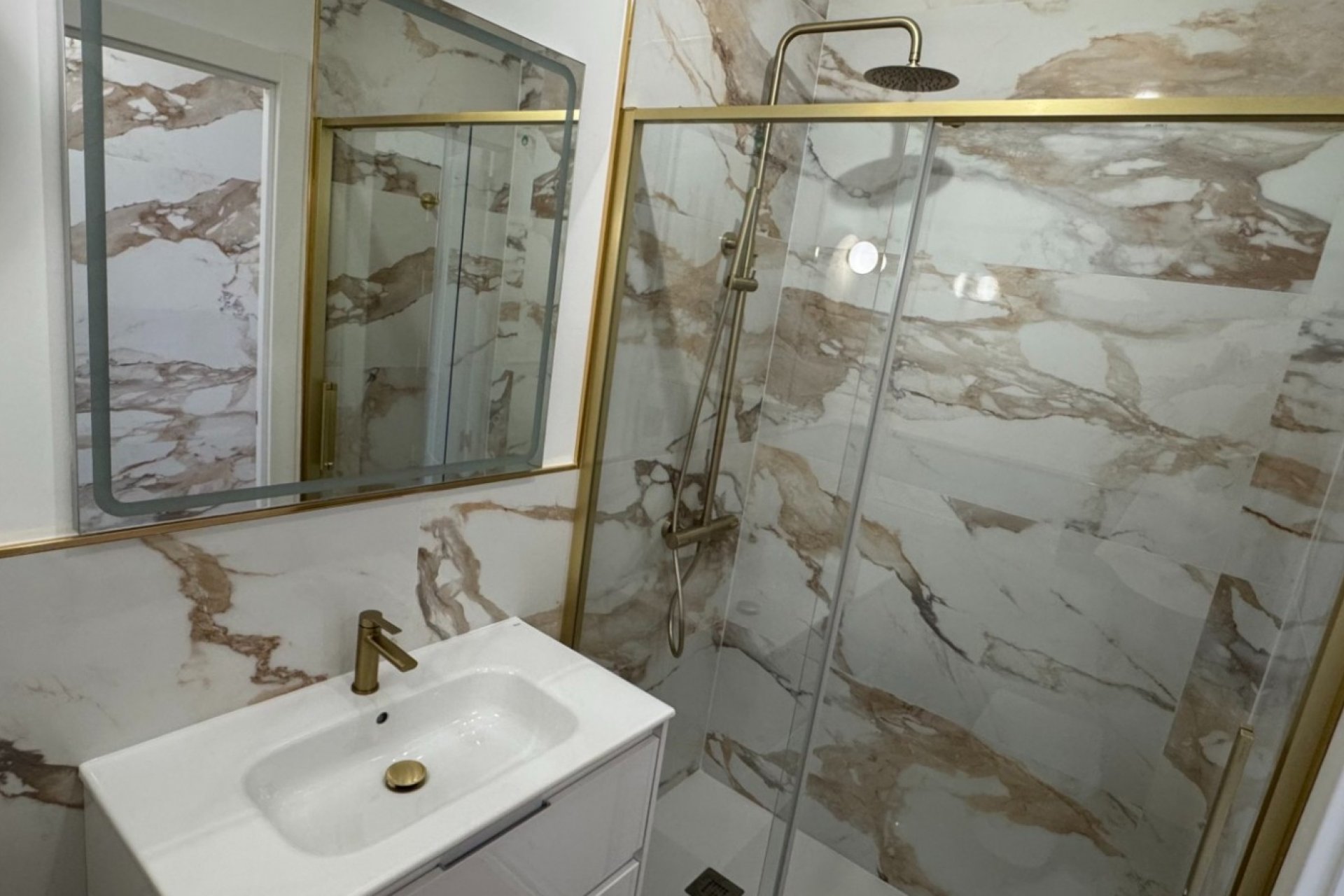 Resale - Apartment / Flat * - Orihuela Costa * - Punta Prima