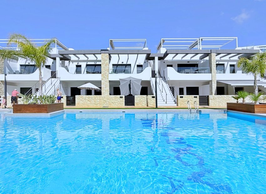 Resale - Apartment / Flat * - Orihuela Costa * - Punta Prima *