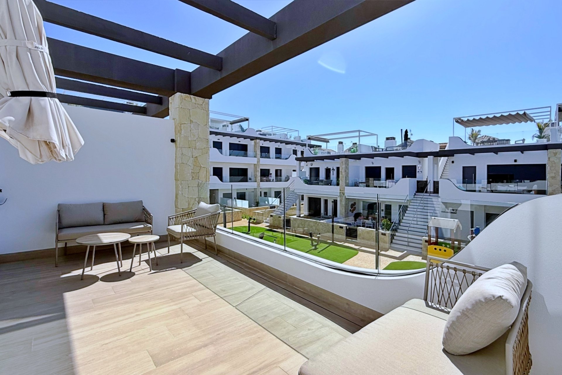 Resale - Apartment / Flat * - Orihuela Costa * - Punta Prima *