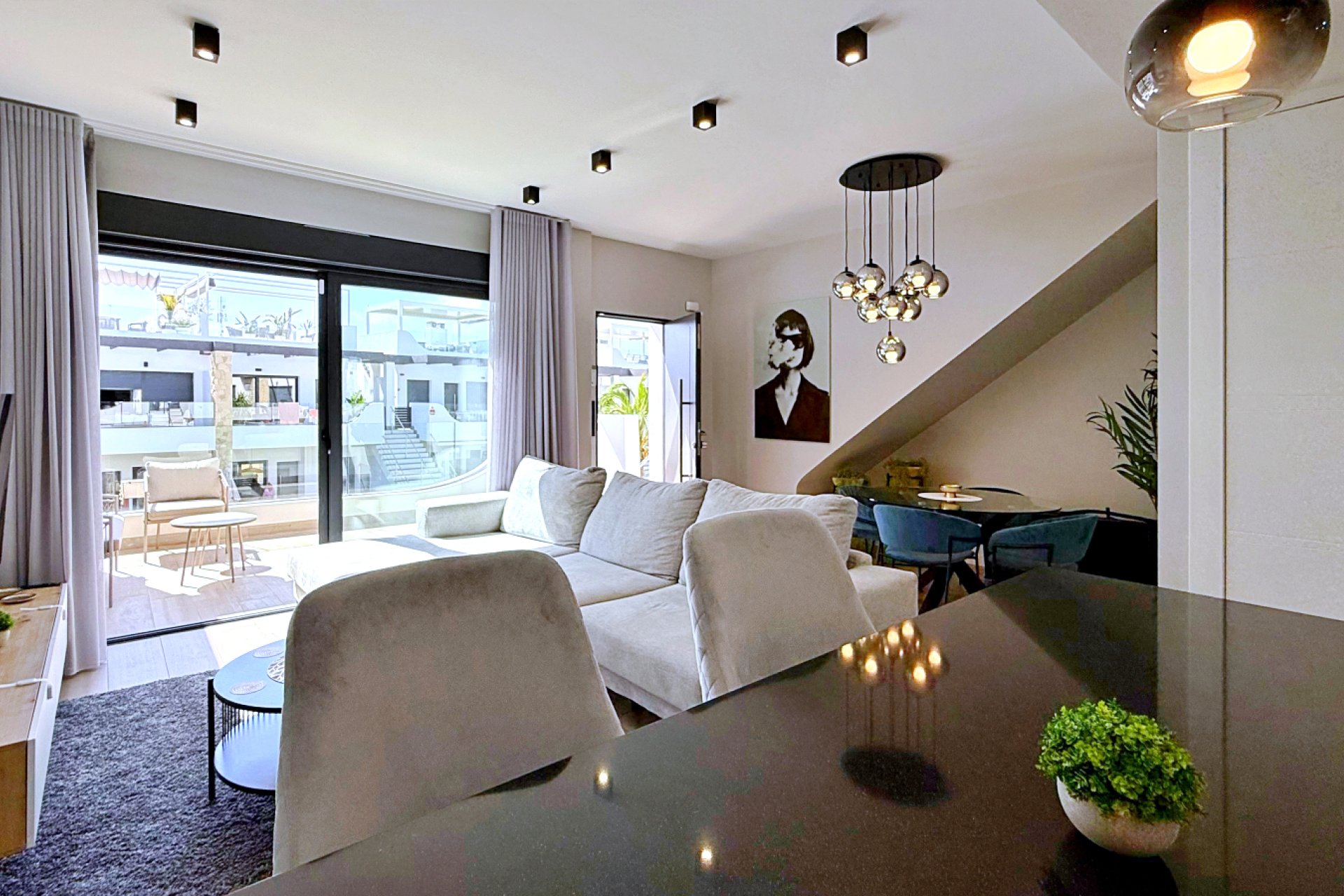 Resale - Apartment / Flat * - Orihuela Costa * - Punta Prima *