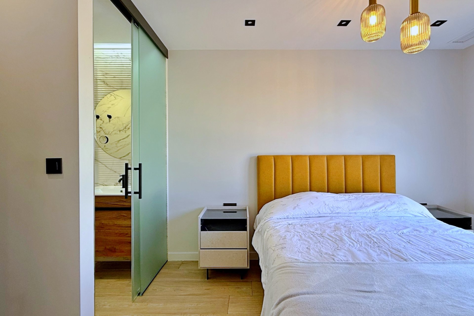 Resale - Apartment / Flat * - Orihuela Costa * - Punta Prima *