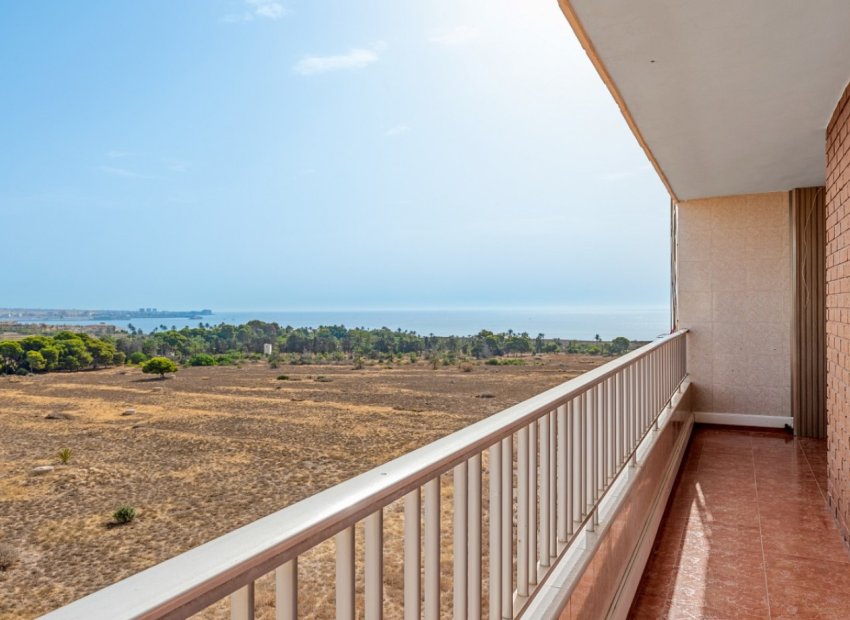 Resale - Apartment / Flat * - Orihuela Costa * - Punta Prima *