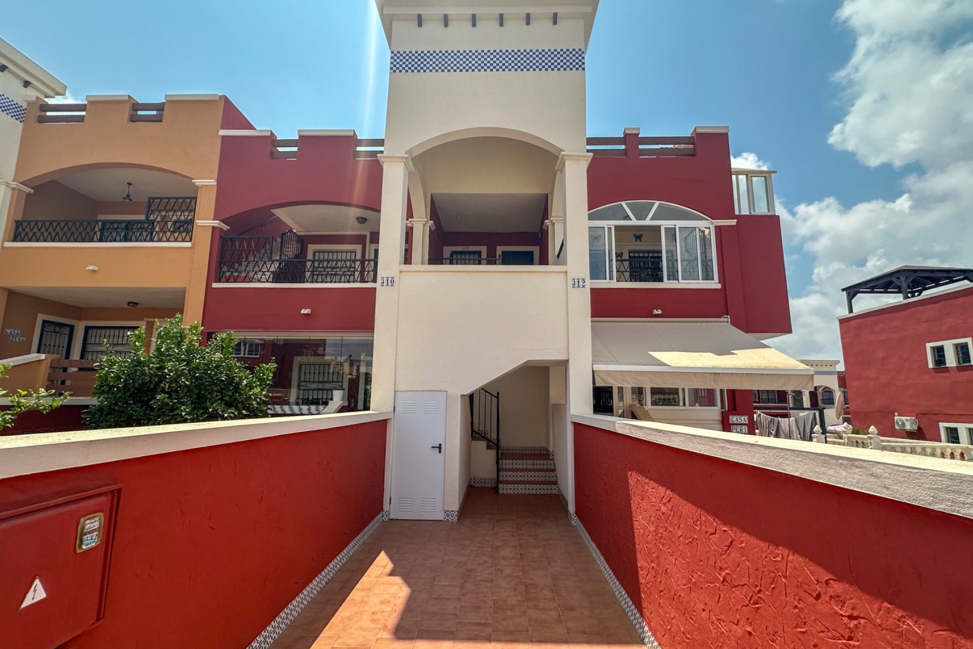 Resale - Apartment / Flat * - Orihuela Costa * - Punta Prima *