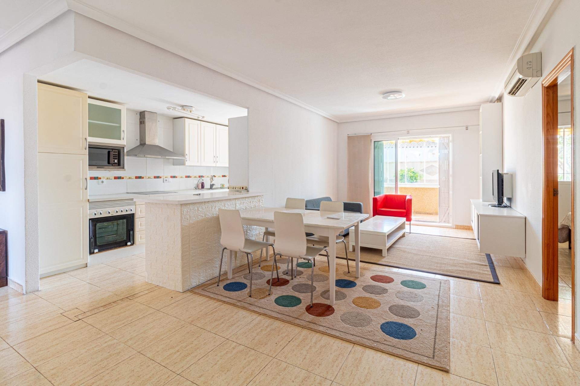 Resale - Apartment / Flat * - Orihuela Costa * - Punta Prima *