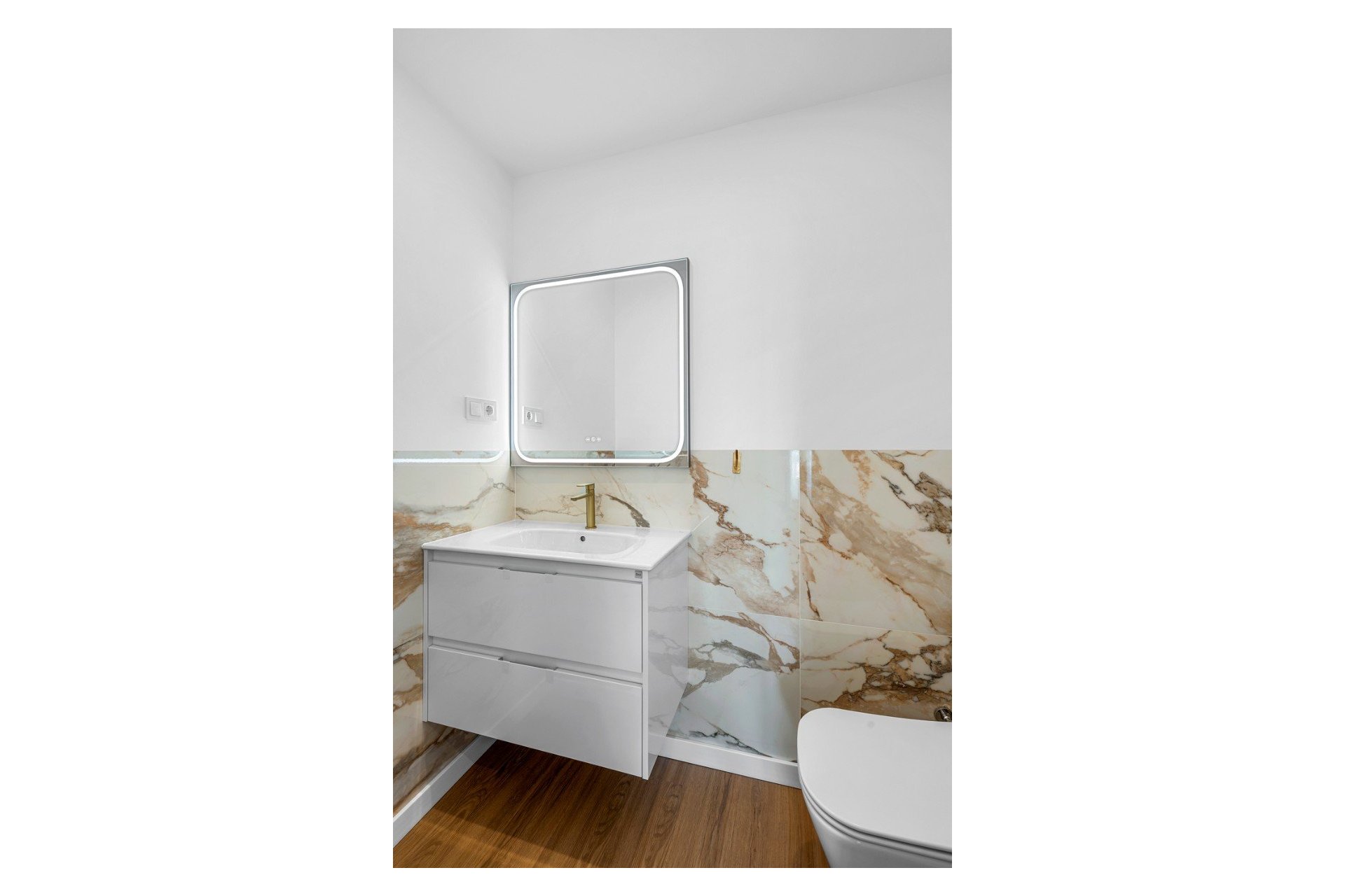 Resale - Apartment / Flat * - Orihuela Costa * - Punta Prima *