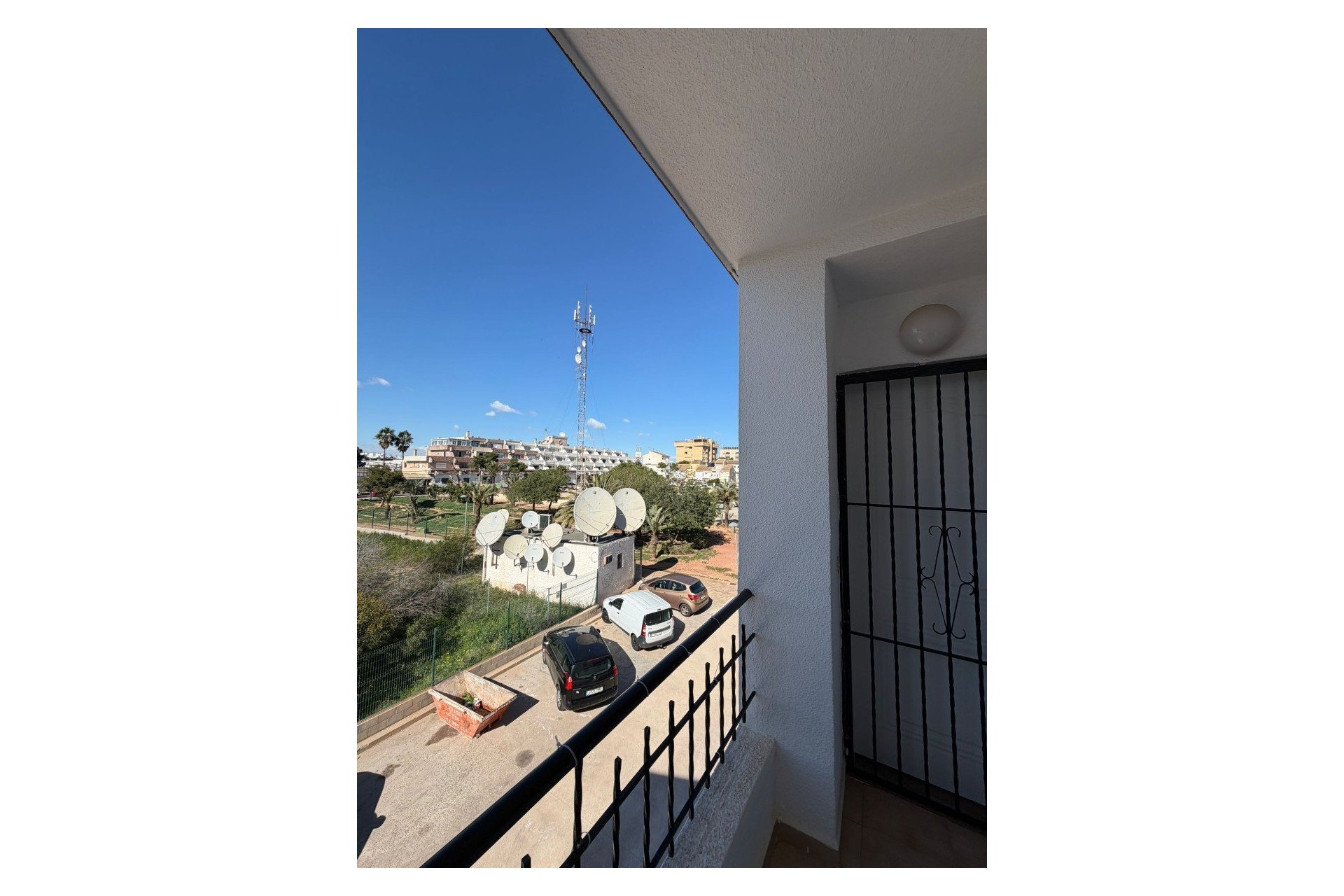 Resale - Apartment / Flat * - Orihuela Costa * - Punta Prima *