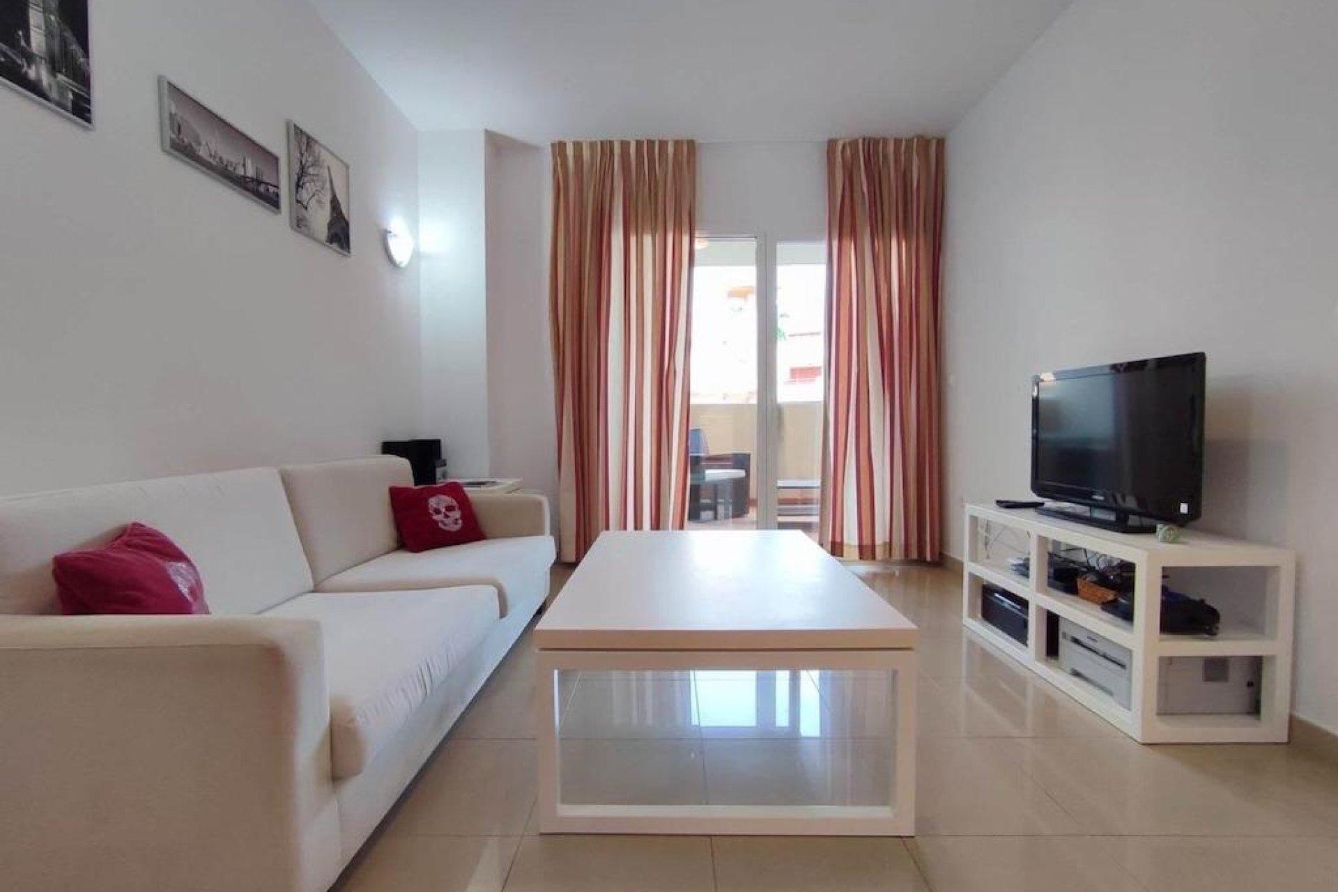 Resale - Apartment / Flat * - Orihuela Costa * - Punta Prima *