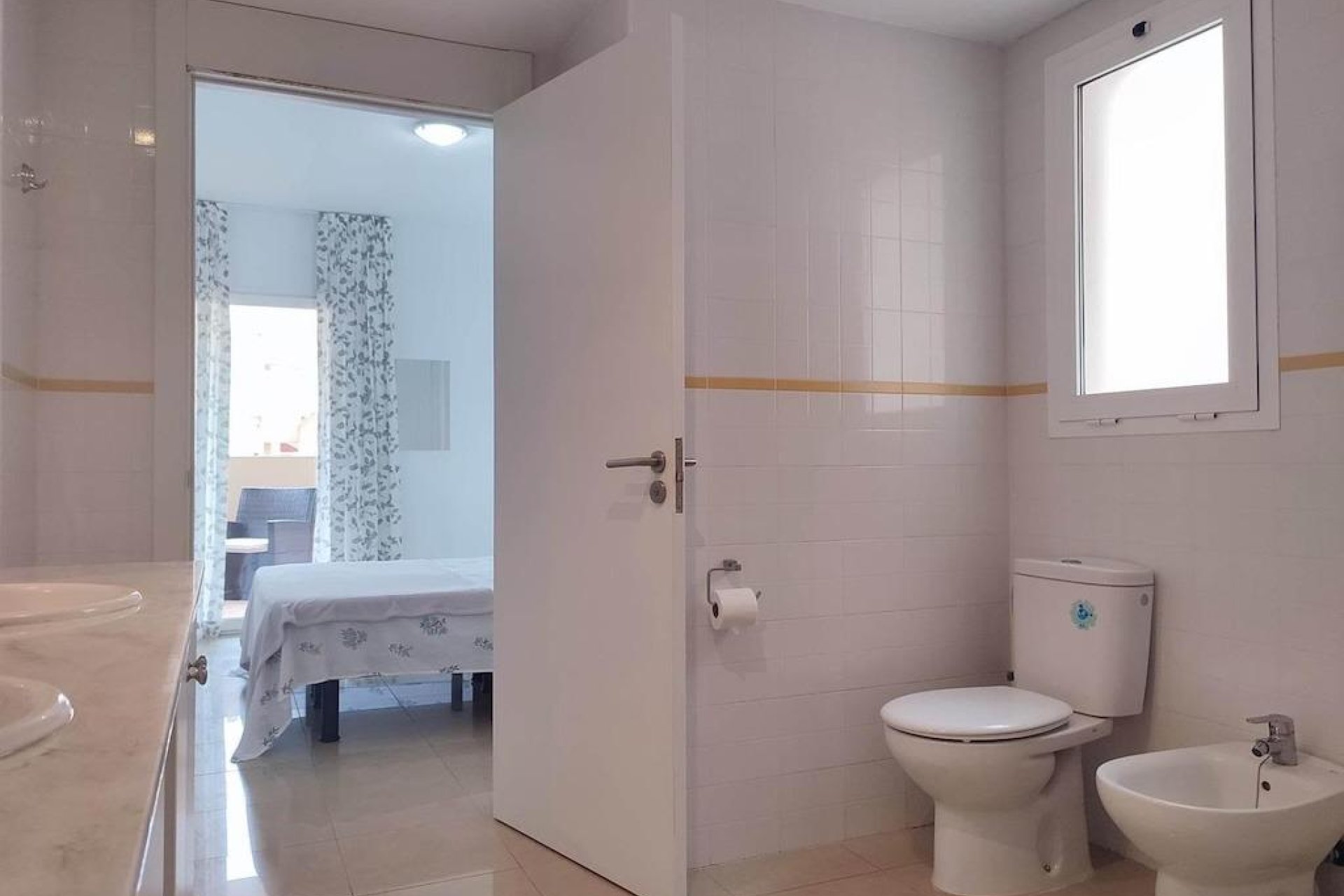Resale - Apartment / Flat * - Orihuela Costa * - Punta Prima *