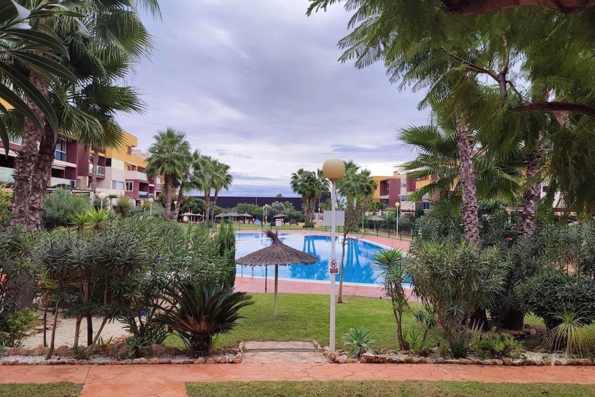 Resale - Apartment / Flat * - Orihuela Costa * - Punta Prima *