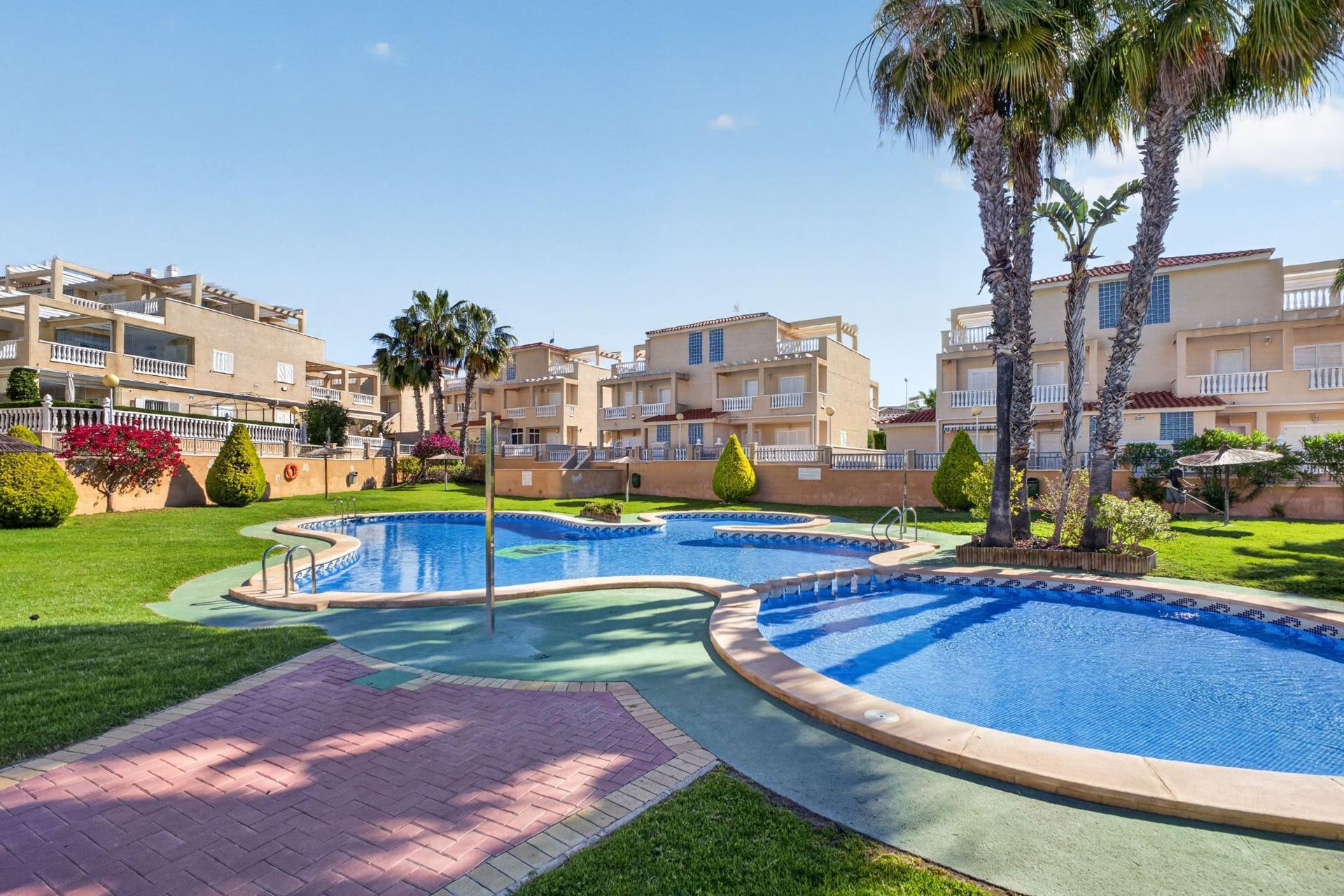 Resale - Apartment / Flat * - Orihuela Costa * - Punta Prima *