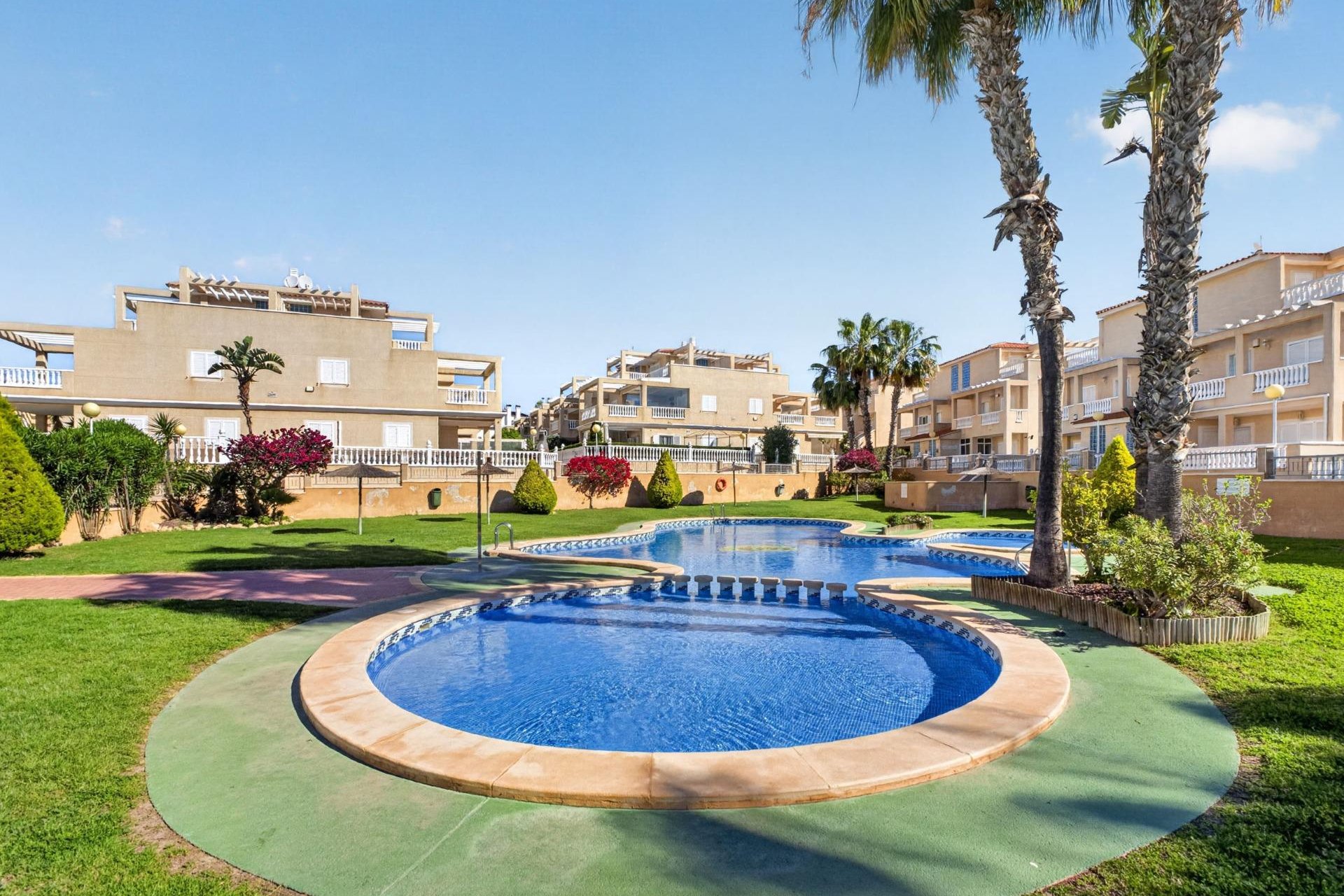 Resale - Apartment / Flat * - Orihuela Costa * - Punta Prima *