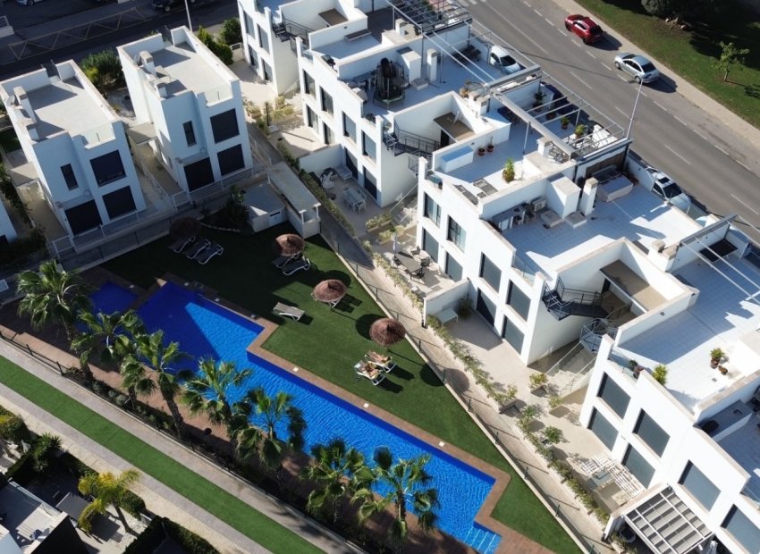 Resale - Apartment / Flat * - Orihuela Costa * - Punta Prima *