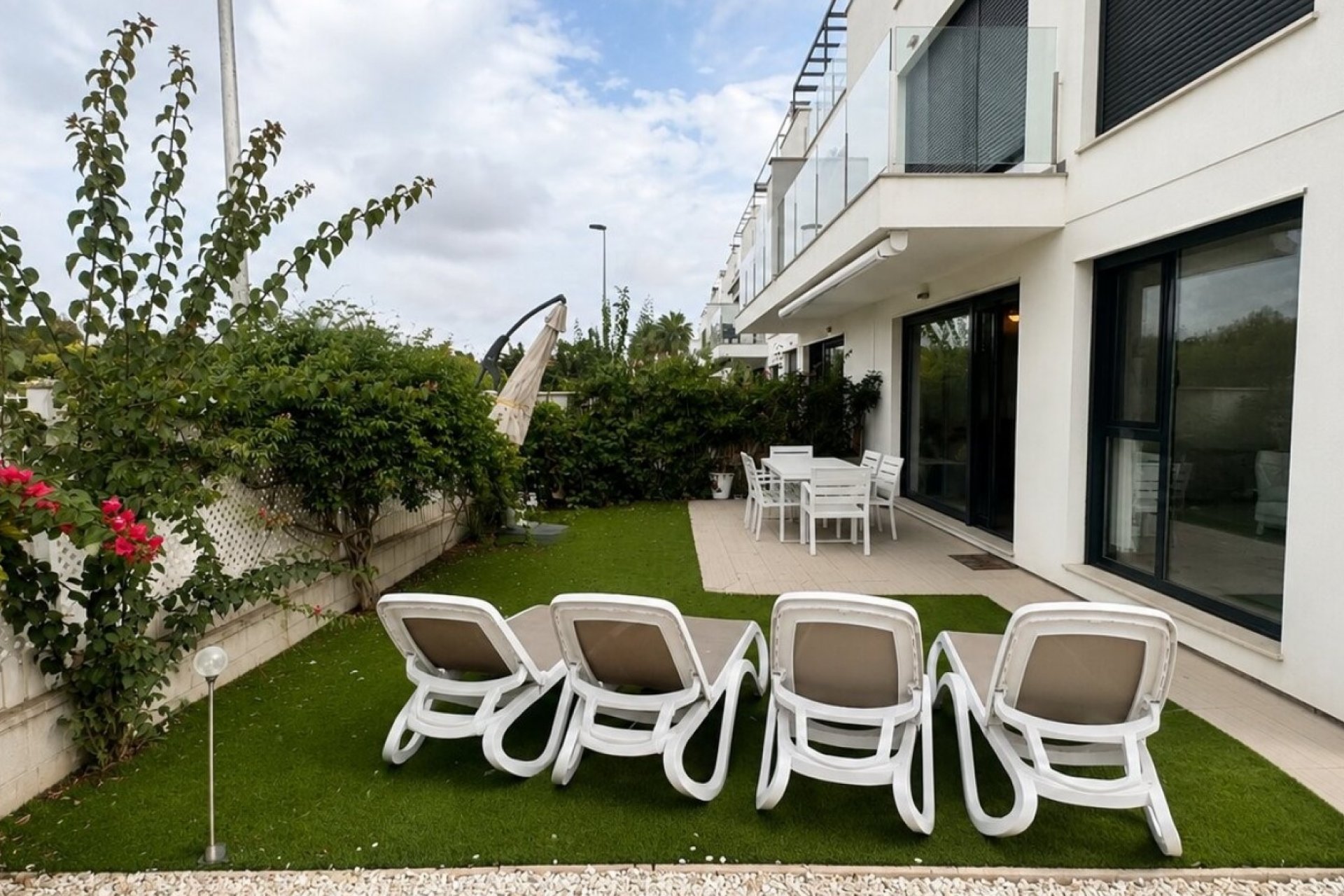 Resale - Apartment / Flat * - Orihuela Costa * - Punta Prima *