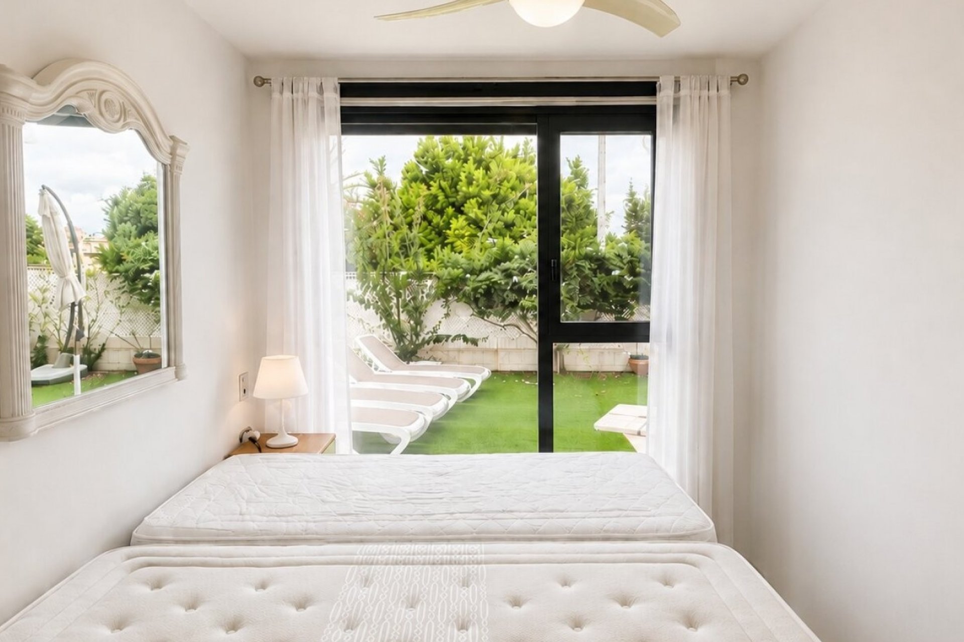 Resale - Apartment / Flat * - Orihuela Costa * - Punta Prima *