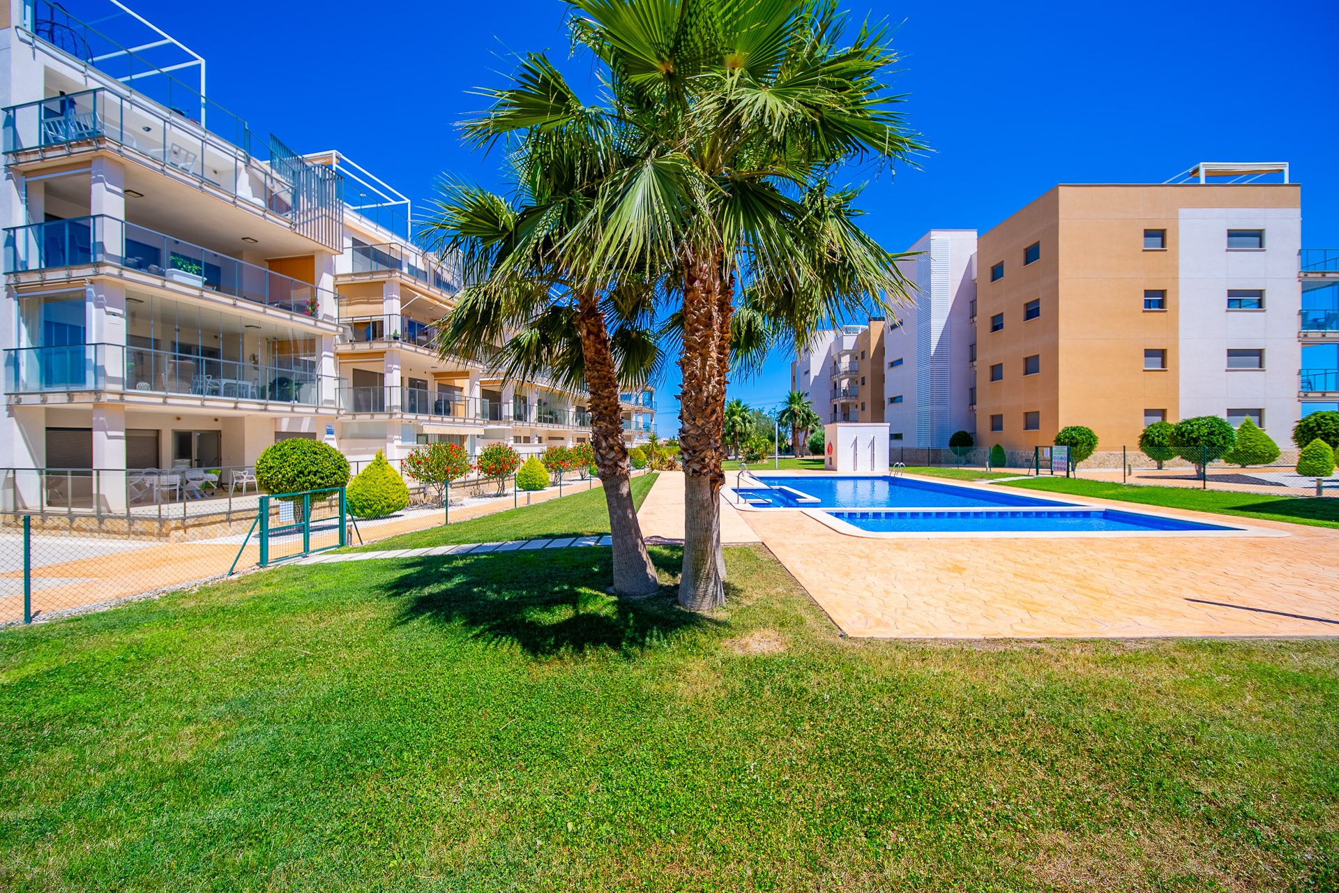 Resale - Apartment / Flat * - Orihuela Costa - Villamartín * 
