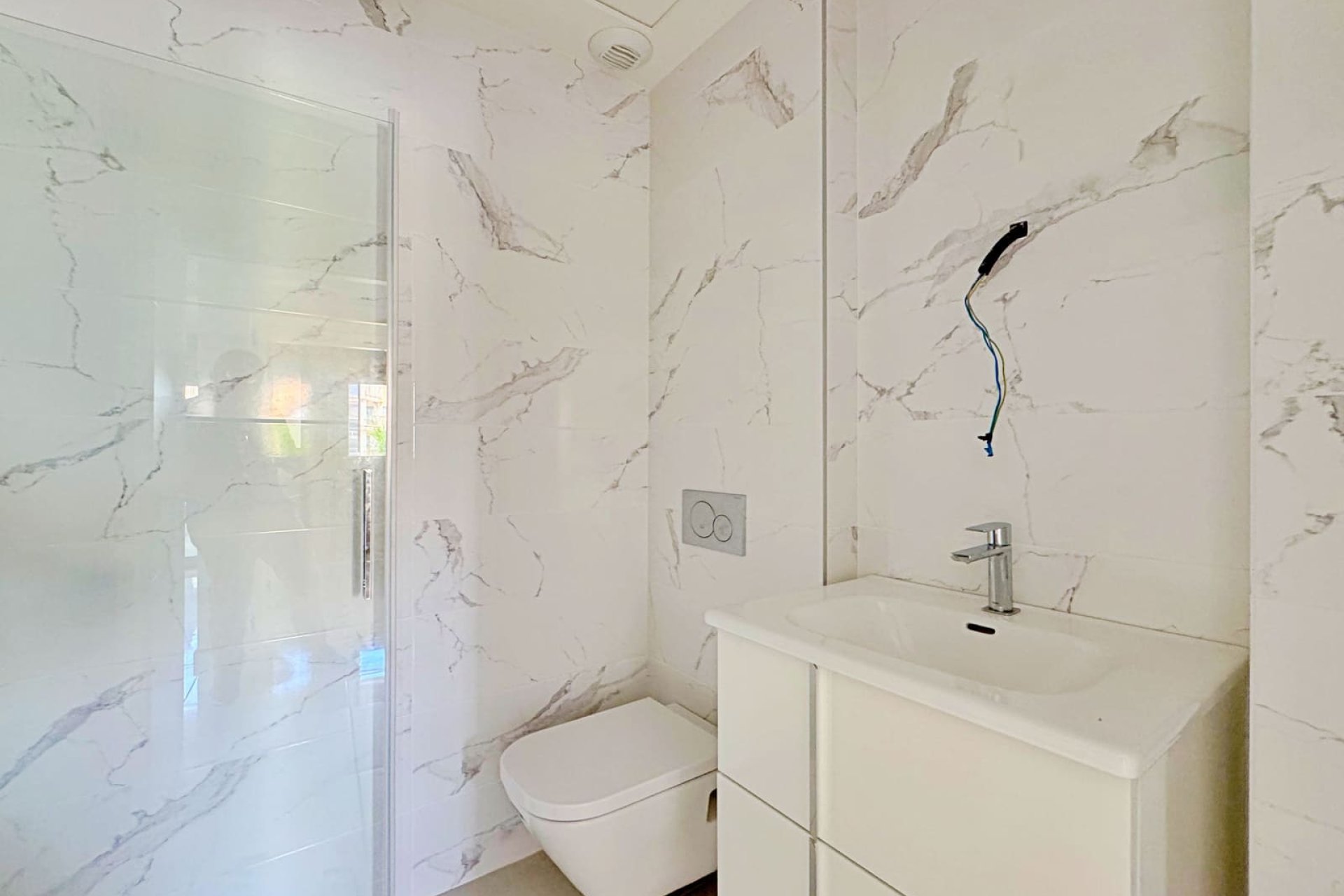 Resale - Apartment / Flat * - Orihuela Costa - Villamartín