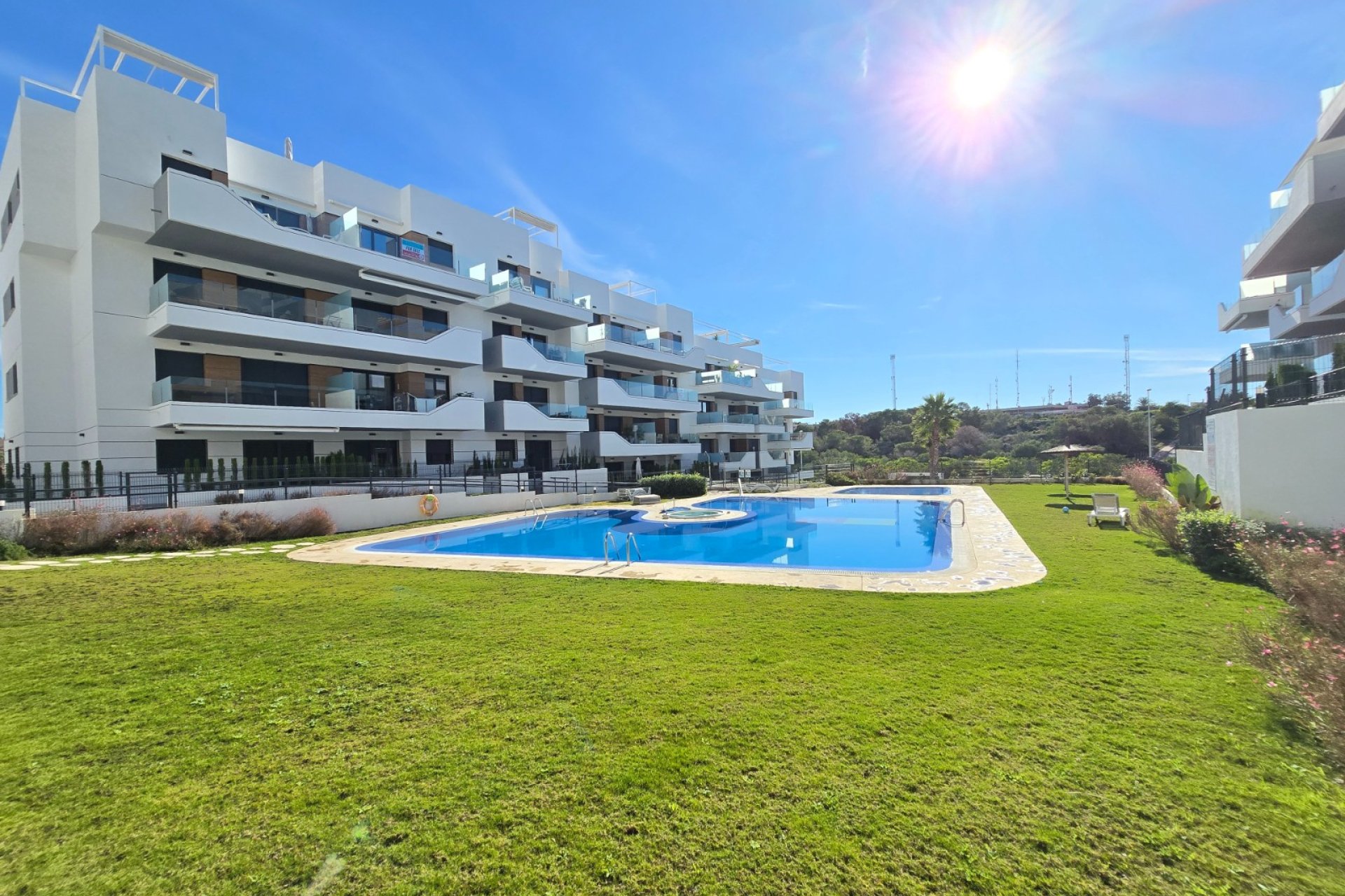 Resale - Apartment / Flat * - Orihuela Costa - Villamartín * 
