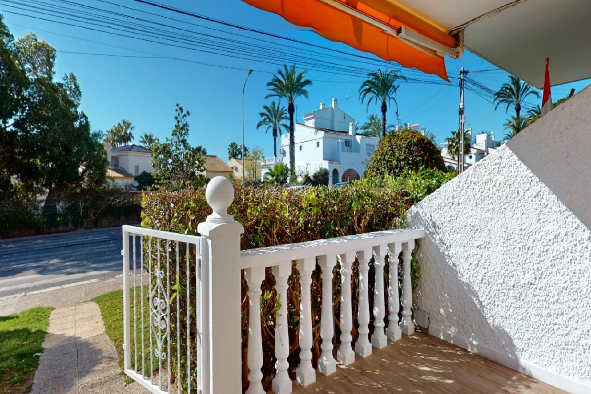 Resale - Apartment / Flat * - Orihuela Costa * - Villamartín * 