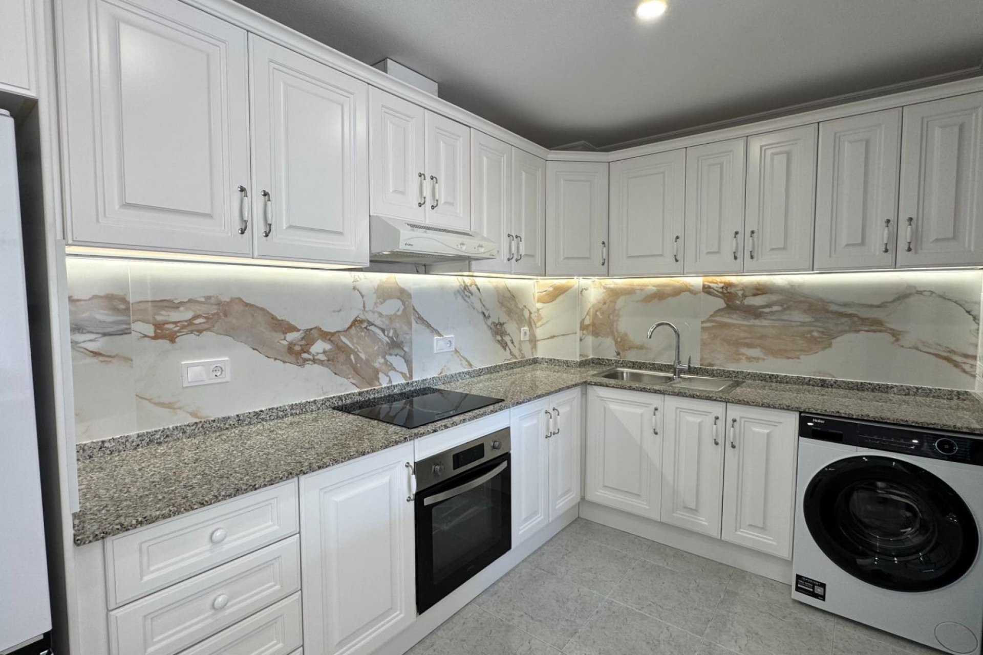 Resale - Apartment / Flat * - Orihuela Costa * - Villamartín * 