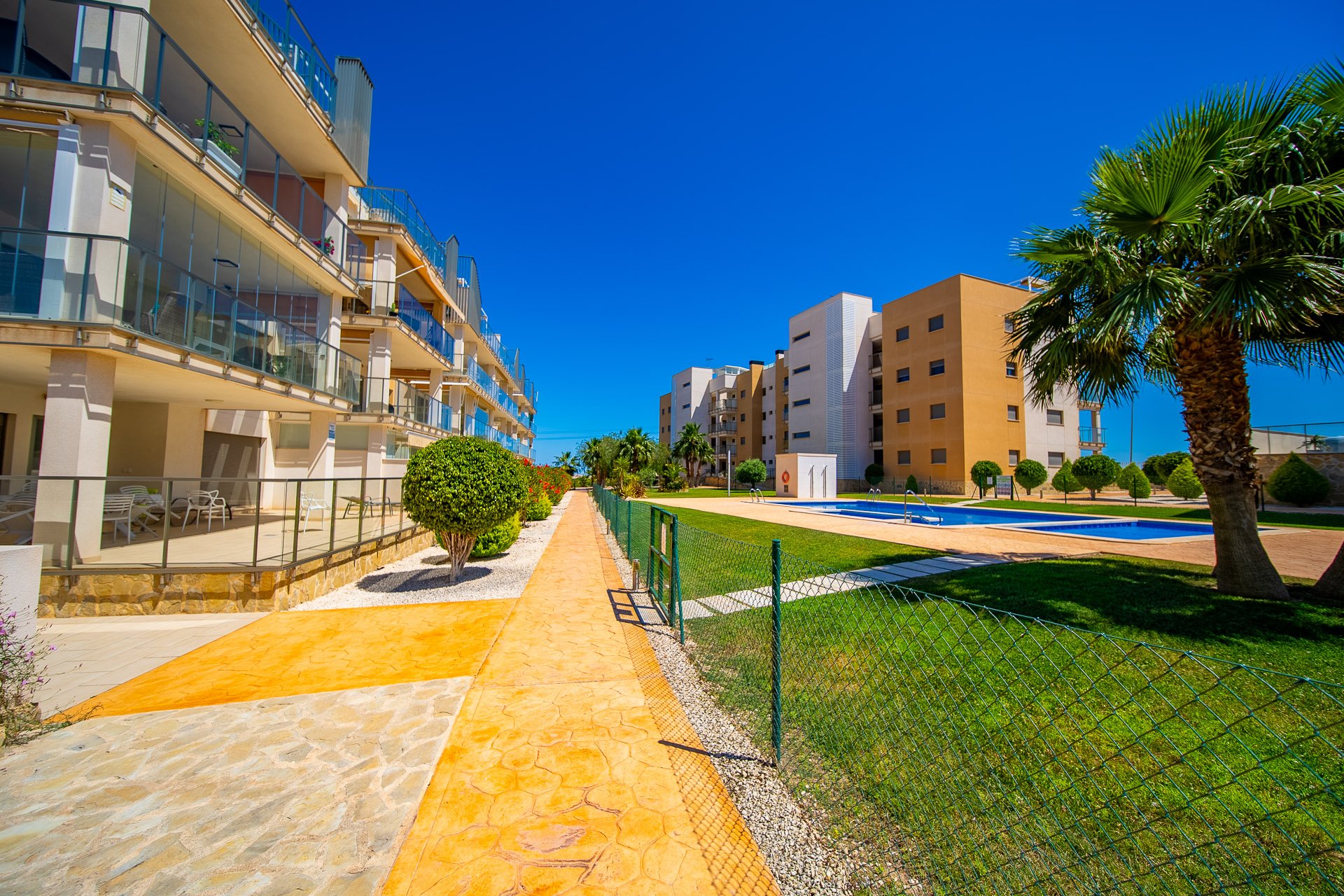 Resale - Apartment / Flat * - Orihuela Costa * - Villamartín * 