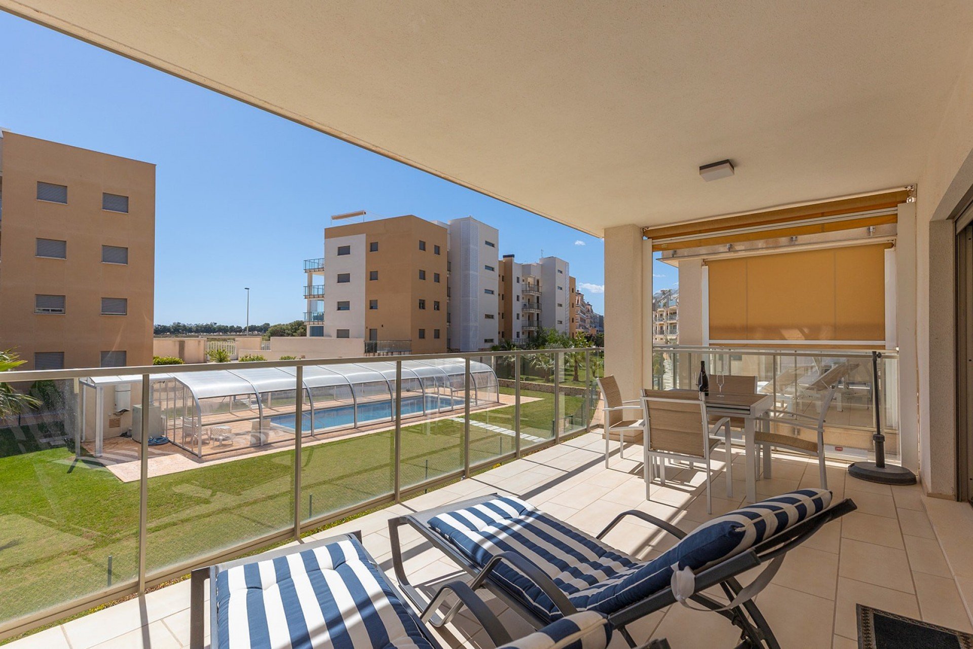 Resale - Apartment / Flat * - Orihuela Costa * - Villamartín * 