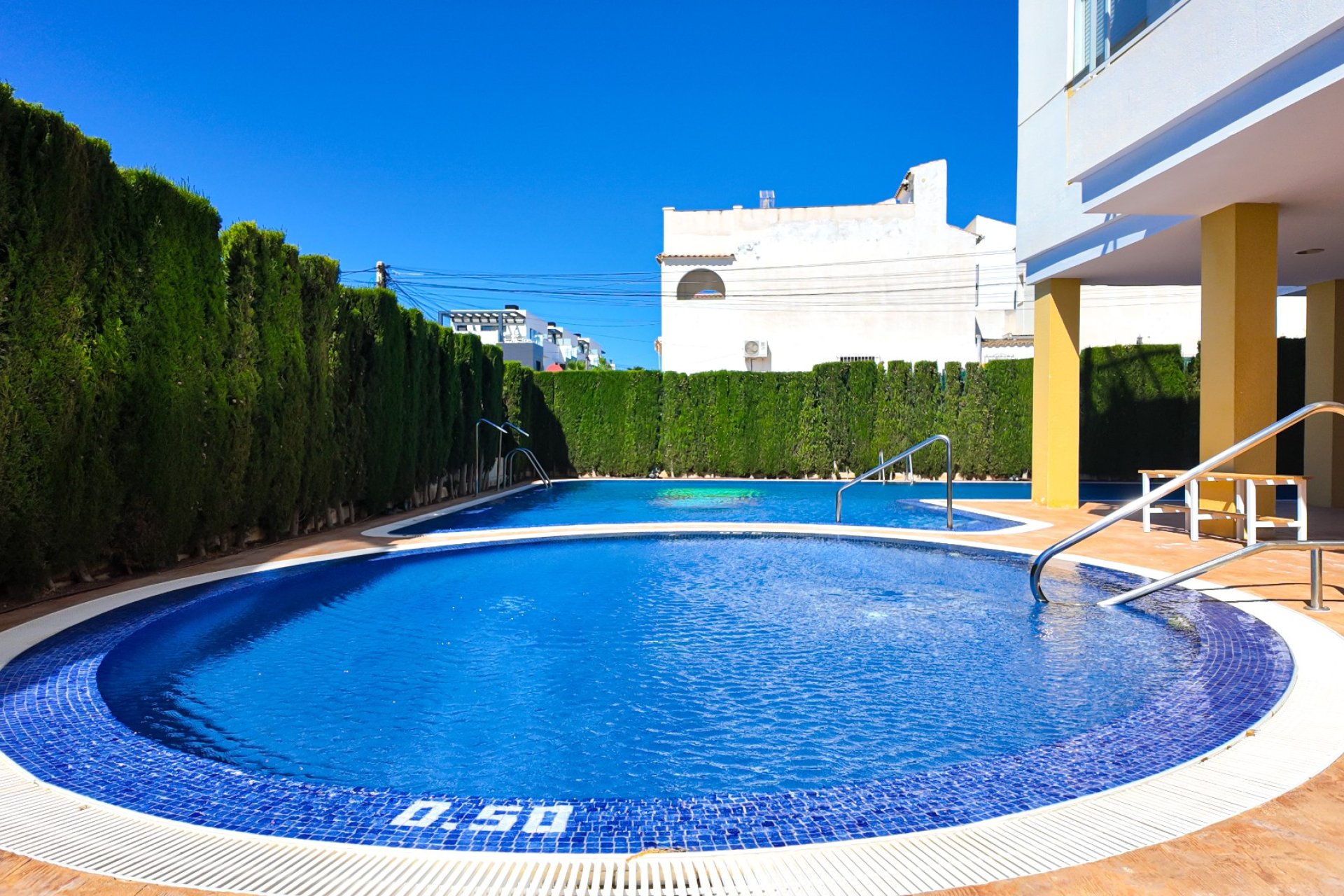 Resale - Apartment / Flat * - Orihuela Costa * - Villamartín * 