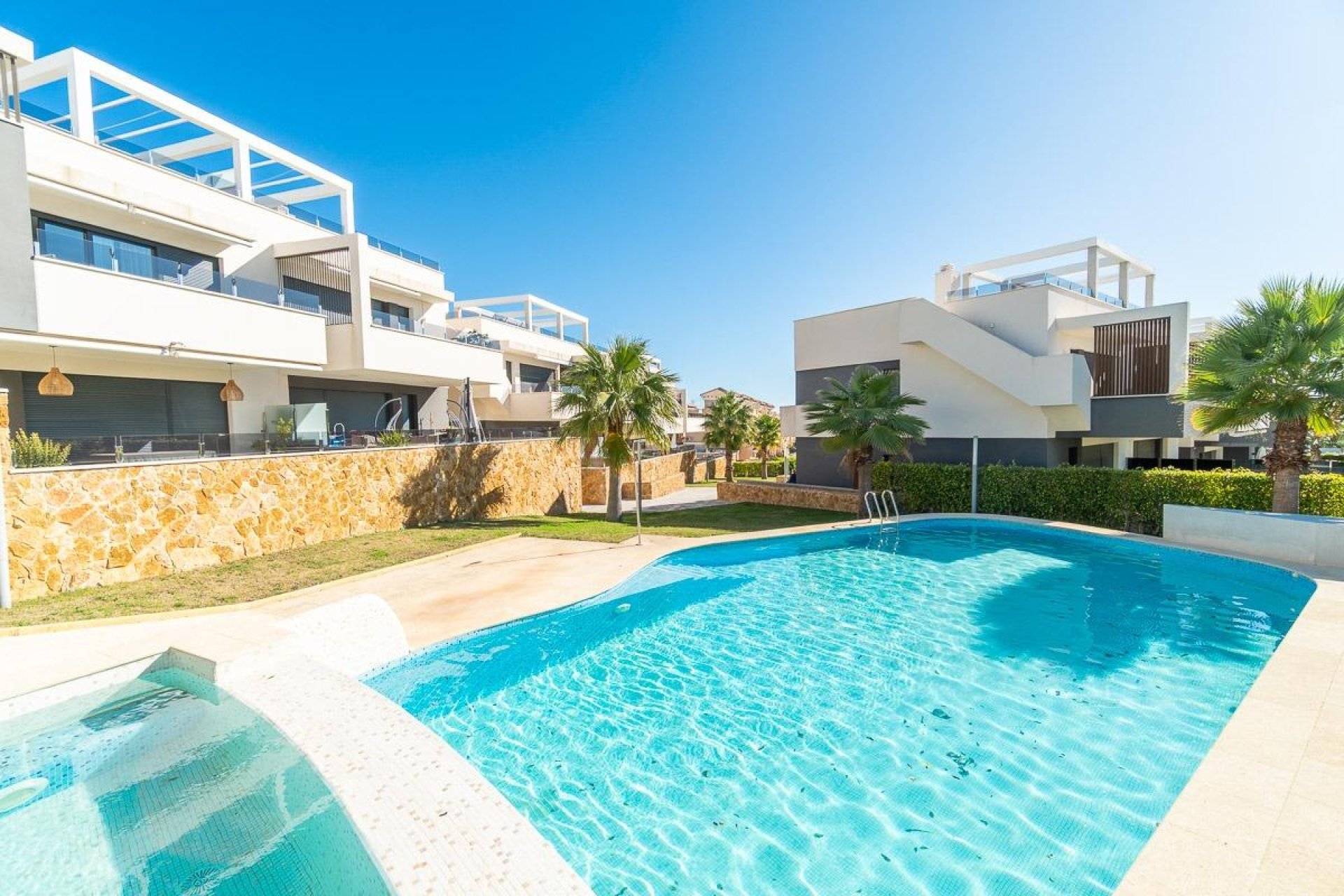 Resale - Apartment / Flat * - Orihuela Costa * - Villamartín * 
