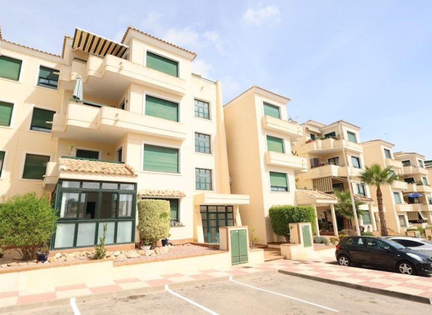 Resale - Apartment / Flat * - Orihuela Costa * - Villamartín * 