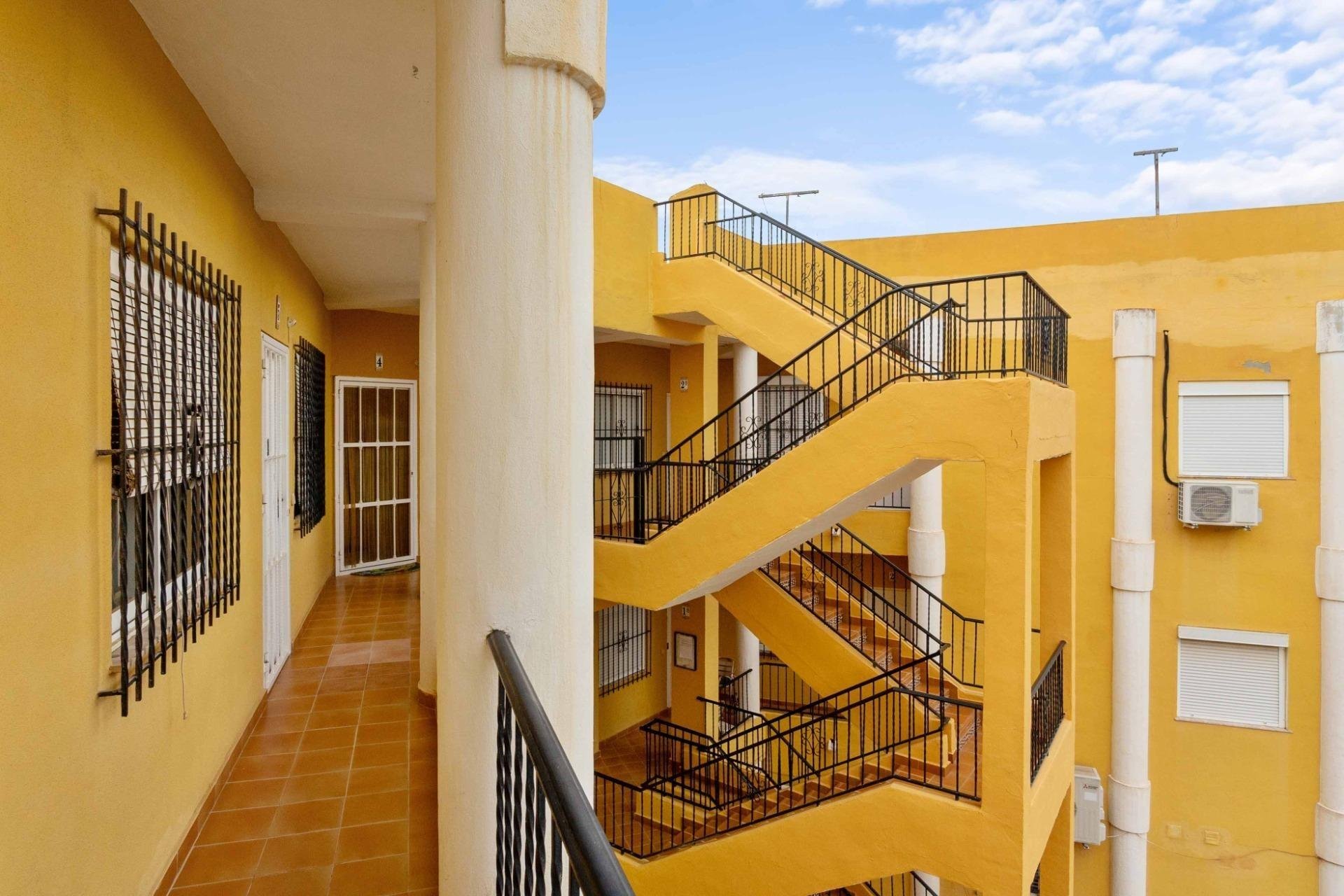 Resale - Apartment / Flat * - Orihuela Costa * - Villamartín * 