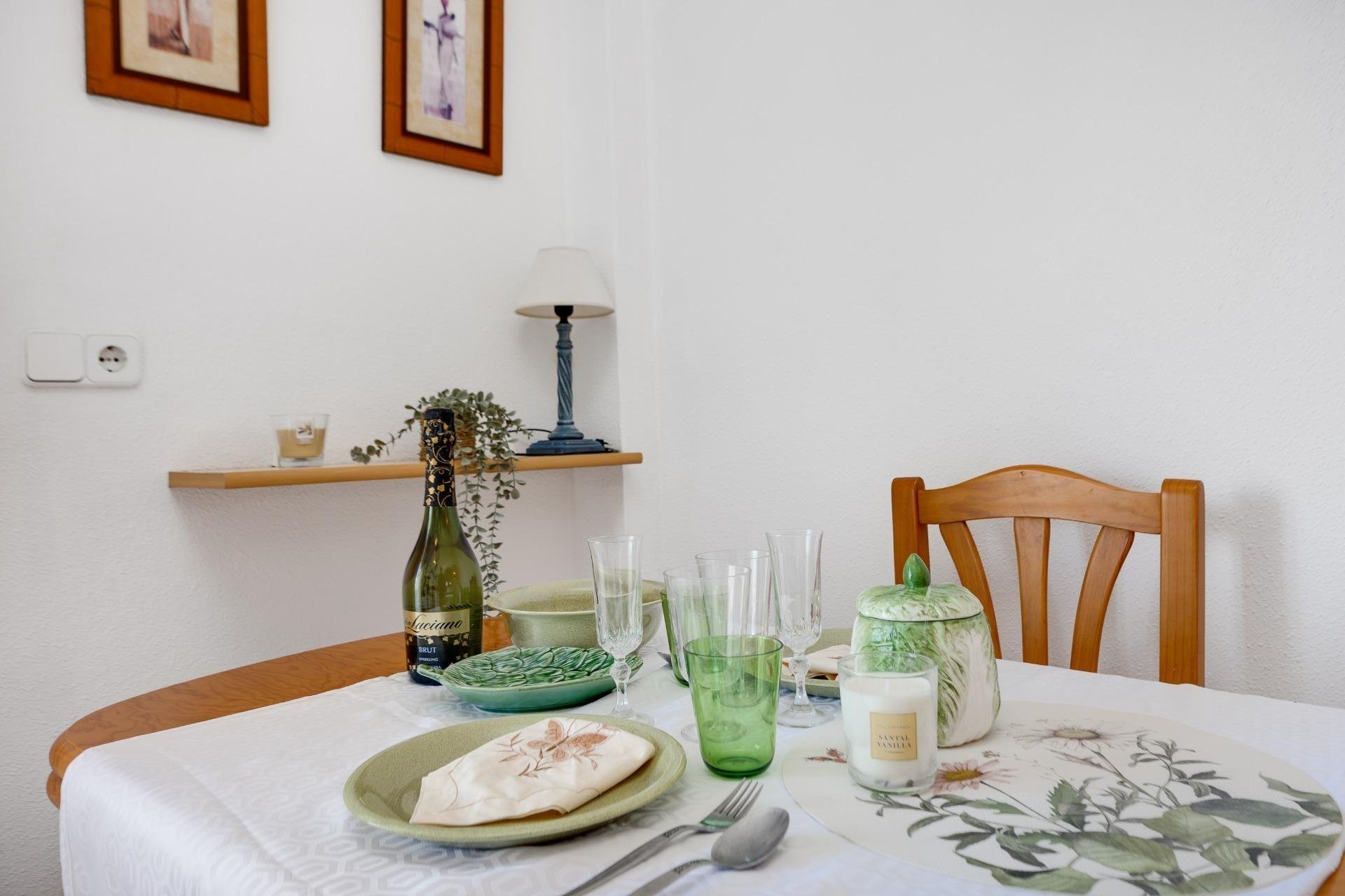 Resale - Apartment / Flat * - Orihuela Costa * - Villamartín * 