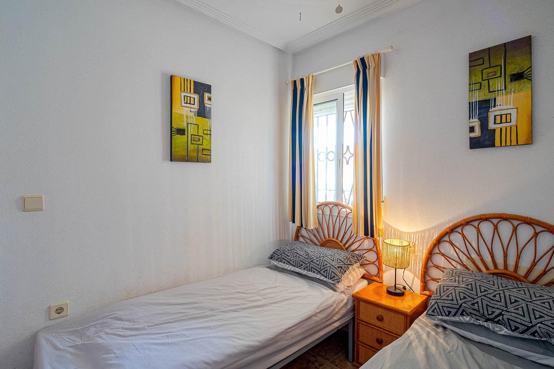 Resale - Apartment / Flat * - Orihuela Costa * - Villamartín * 