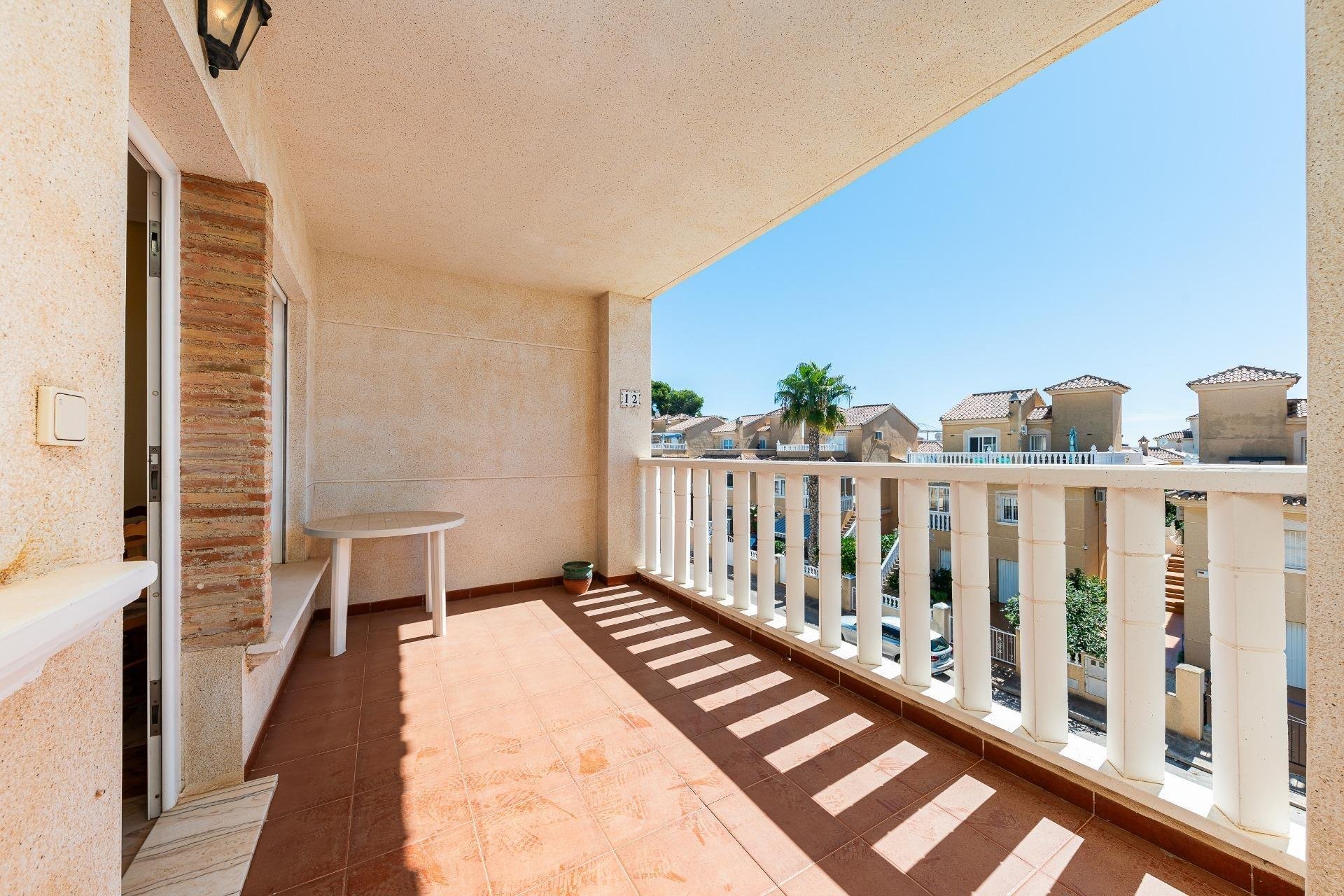 Resale - Apartment / Flat * - Orihuela Costa * - Villamartín * 