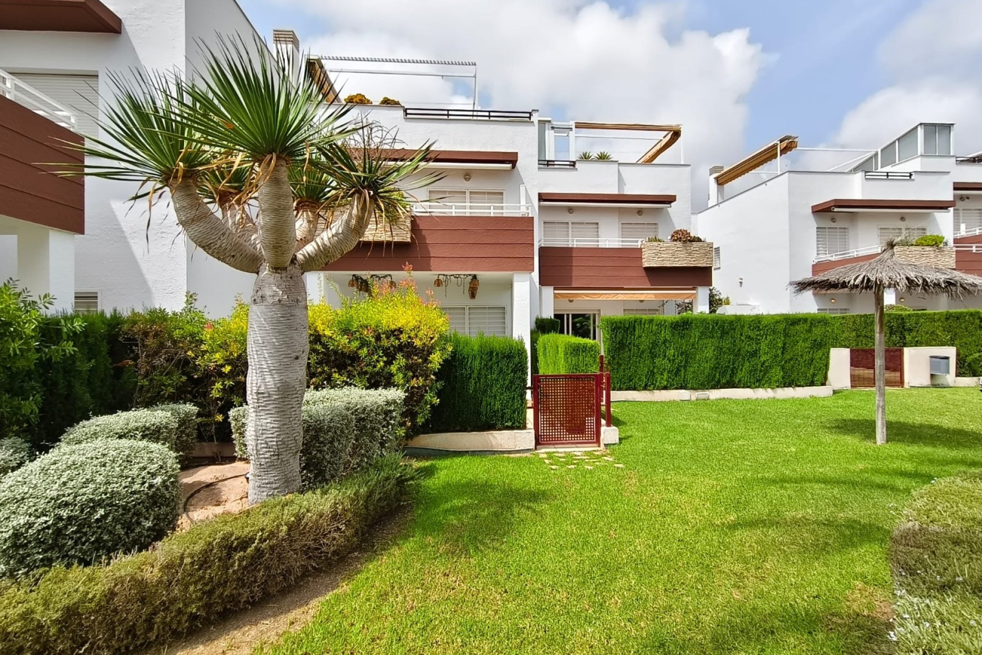 Resale - Apartment / Flat * - Orihuela Costa *