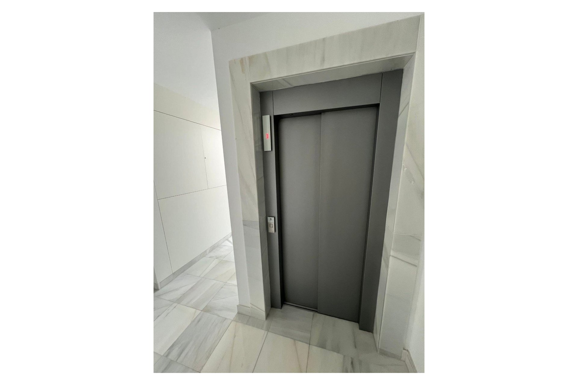 Resale - Apartment / Flat * - Orihuela Costa *