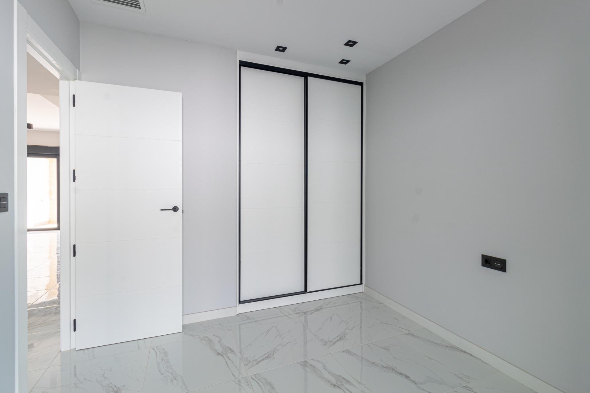 Resale - Apartment / Flat * - Orihuela Costa *