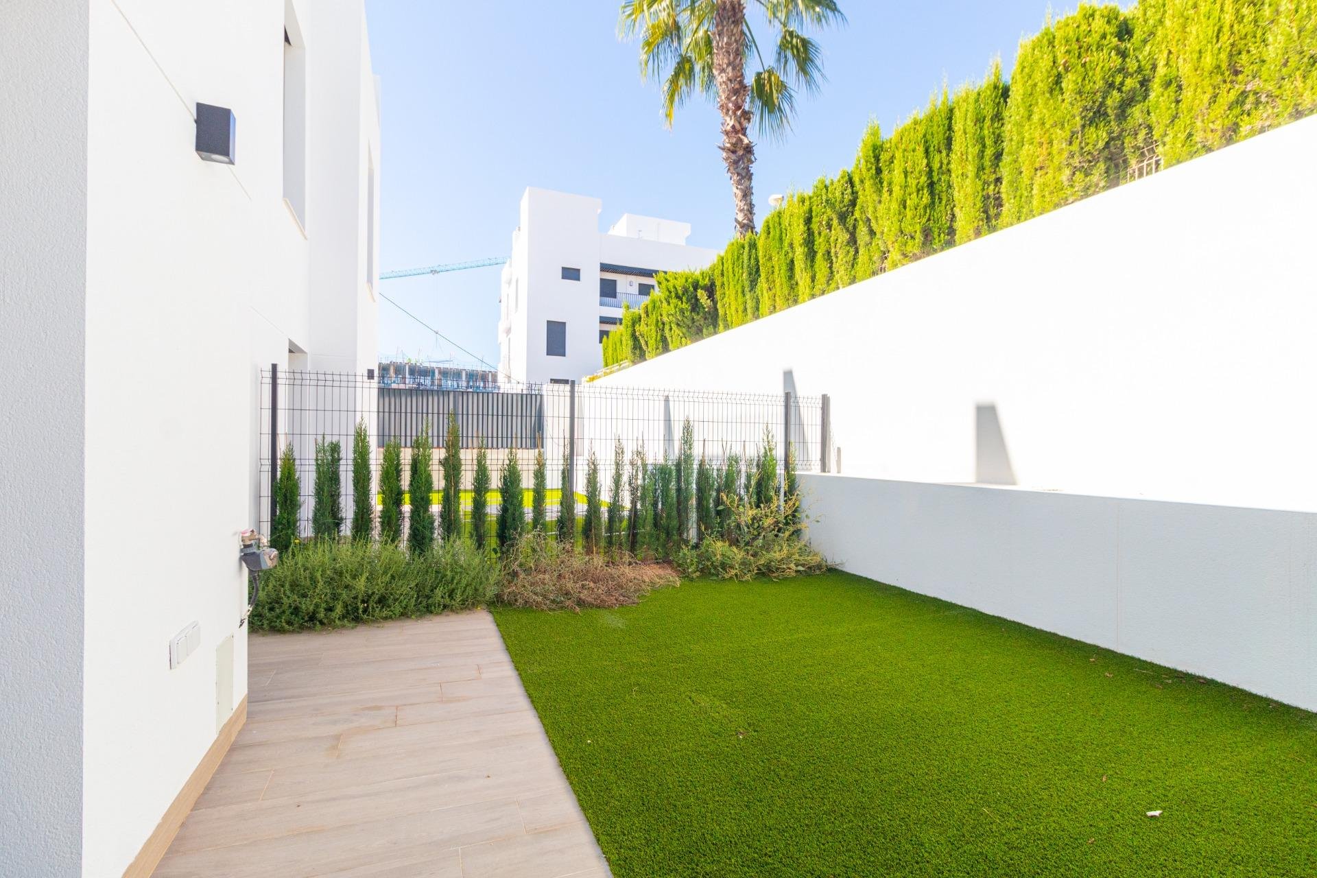 Resale - Apartment / Flat * - Orihuela Costa *