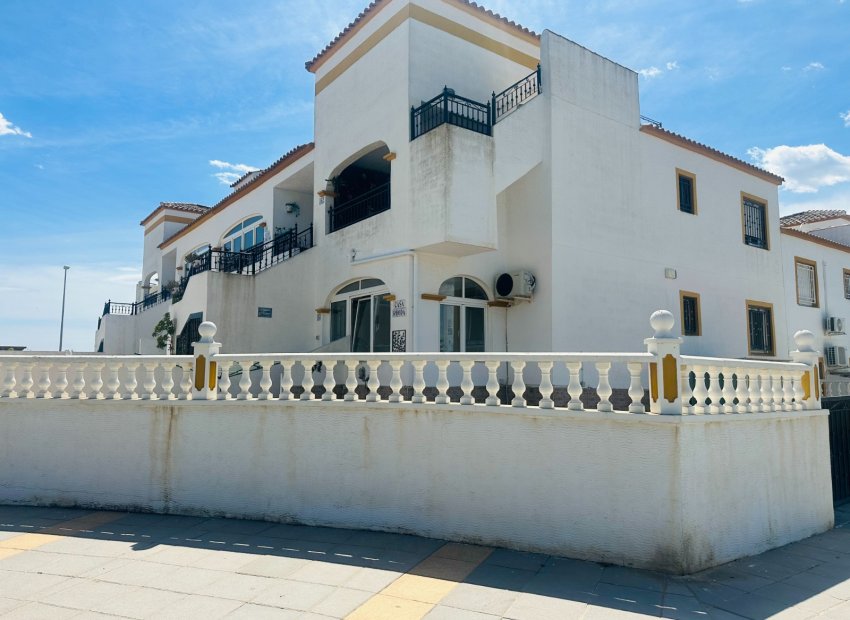 Resale - Apartment / Flat * - Orihuela * - Entre Naranjos *