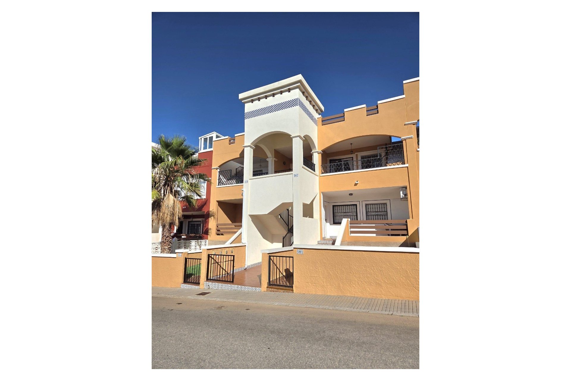 Resale - Apartment / Flat * - Orihuela * - Los Balcones
