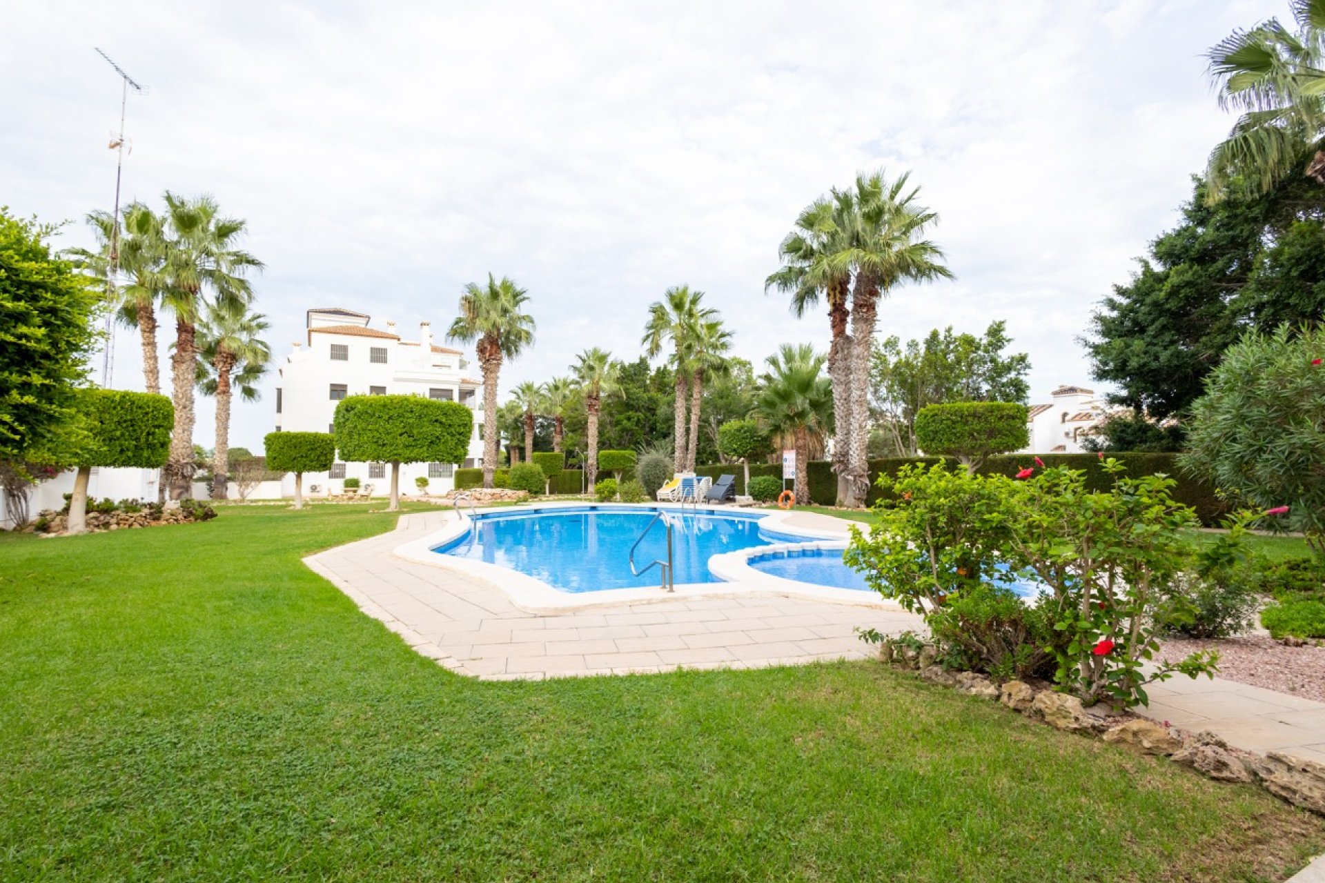 Resale - Apartment / Flat * - Orihuela - Orihuela Costa