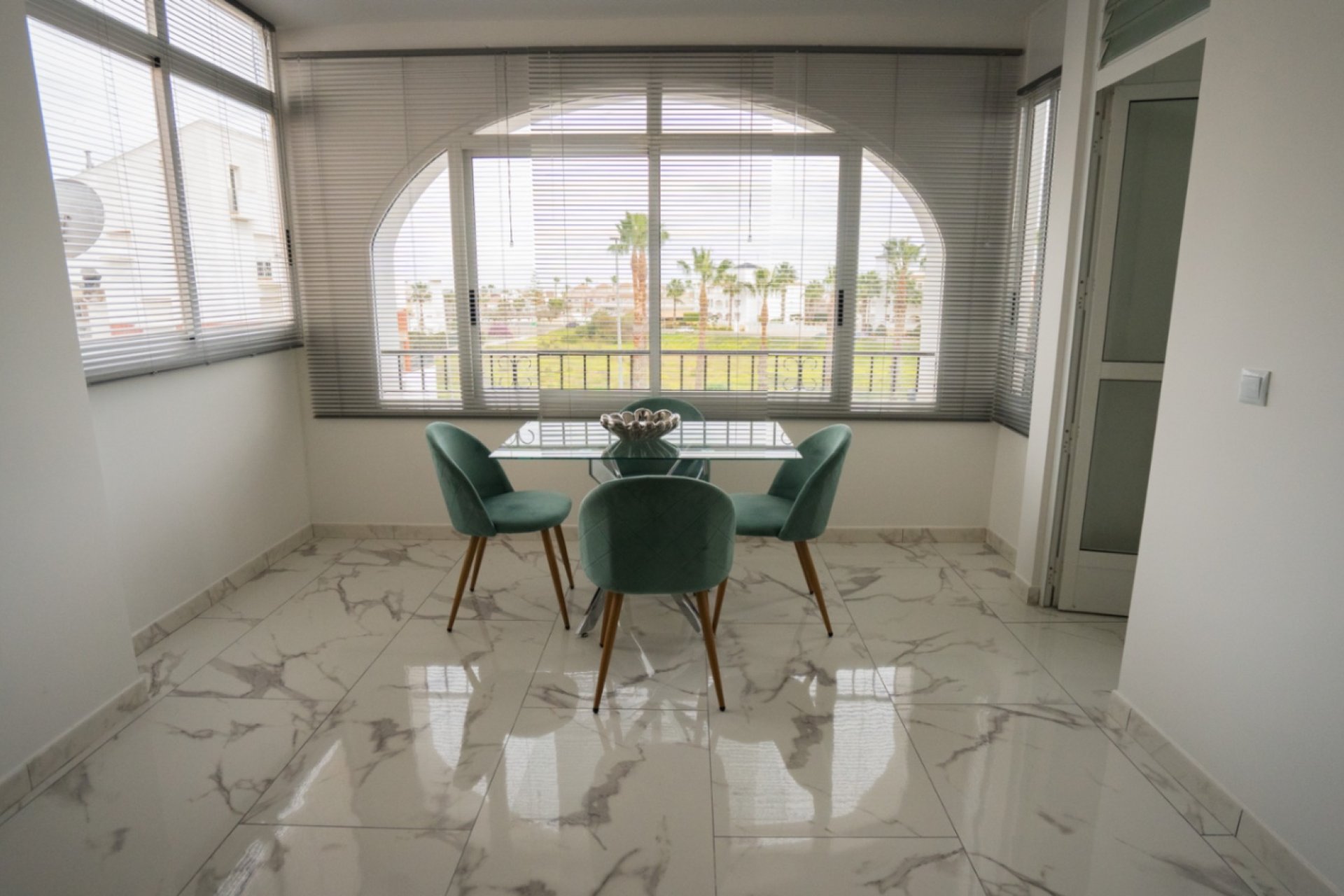 Resale - Apartment / Flat * - Orihuela - Orihuela *