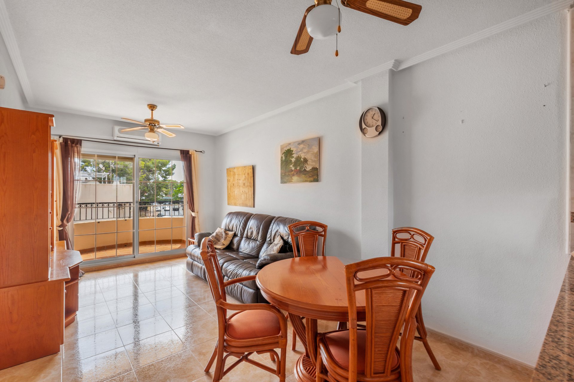 Resale - Apartment / Flat * - Orihuela * - Villamartín * 