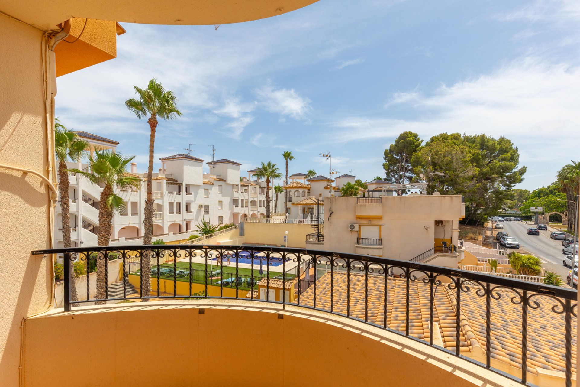 Resale - Apartment / Flat * - Orihuela * - Villamartín * 