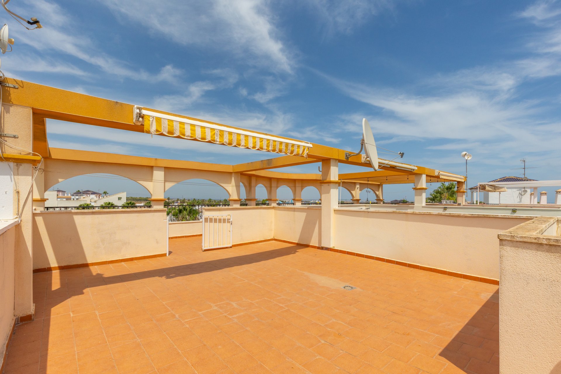 Resale - Apartment / Flat * - Orihuela * - Villamartín * 