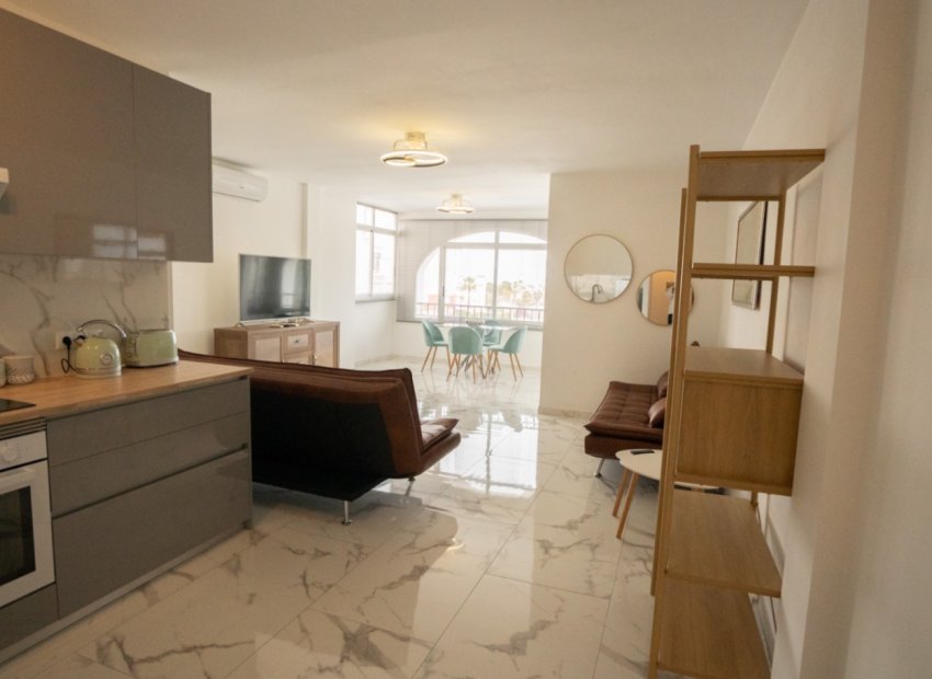 Resale - Apartment / Flat * - Orihuela *