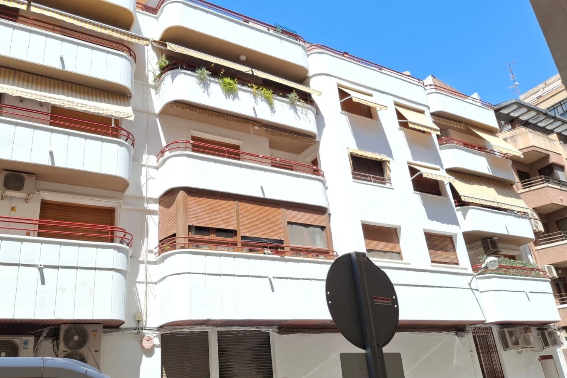 Resale - Apartment / Flat * - Orihuela *